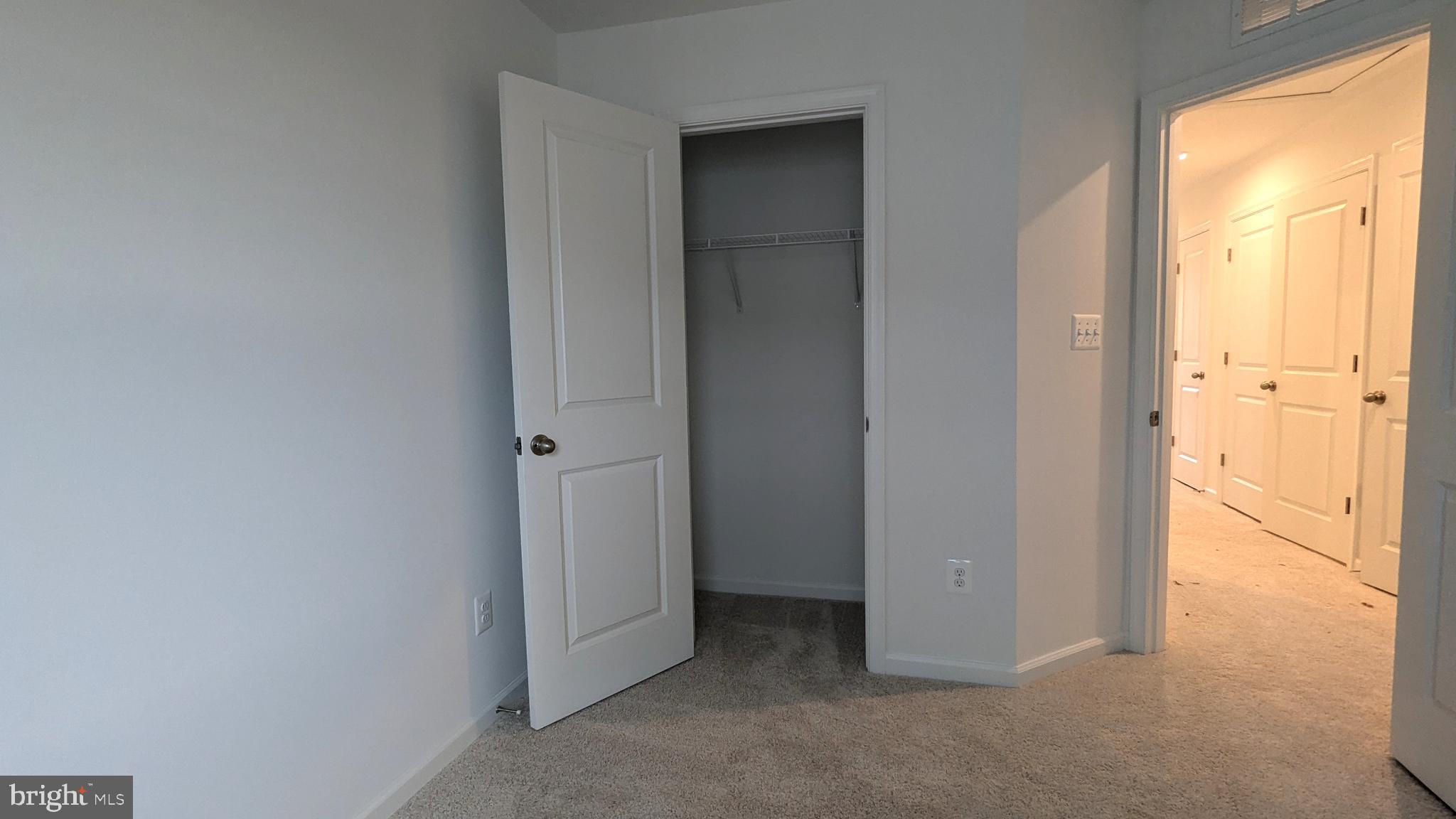 KING'S CROSSING - Residential Lease