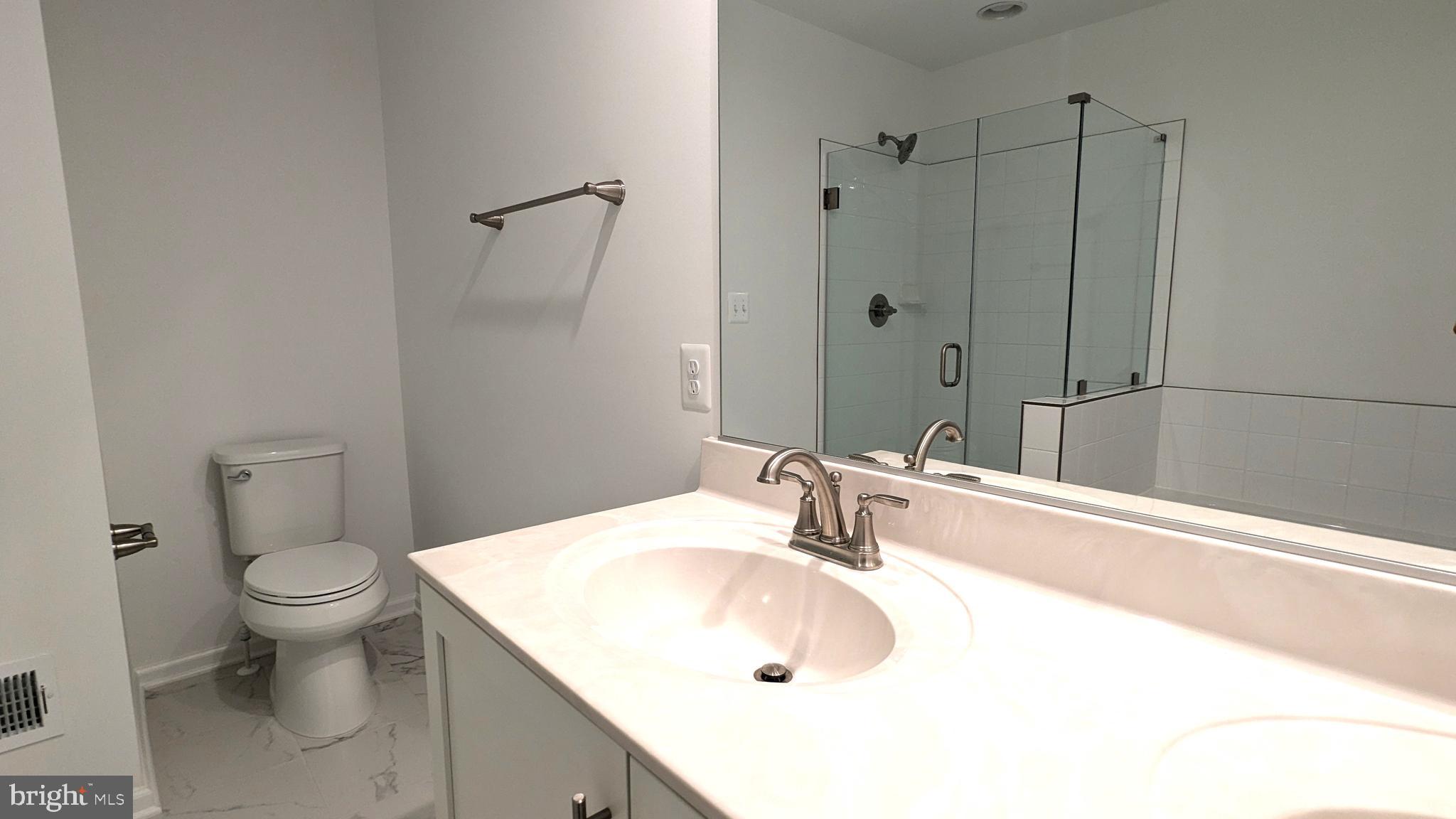 KING'S CROSSING - Residential Lease