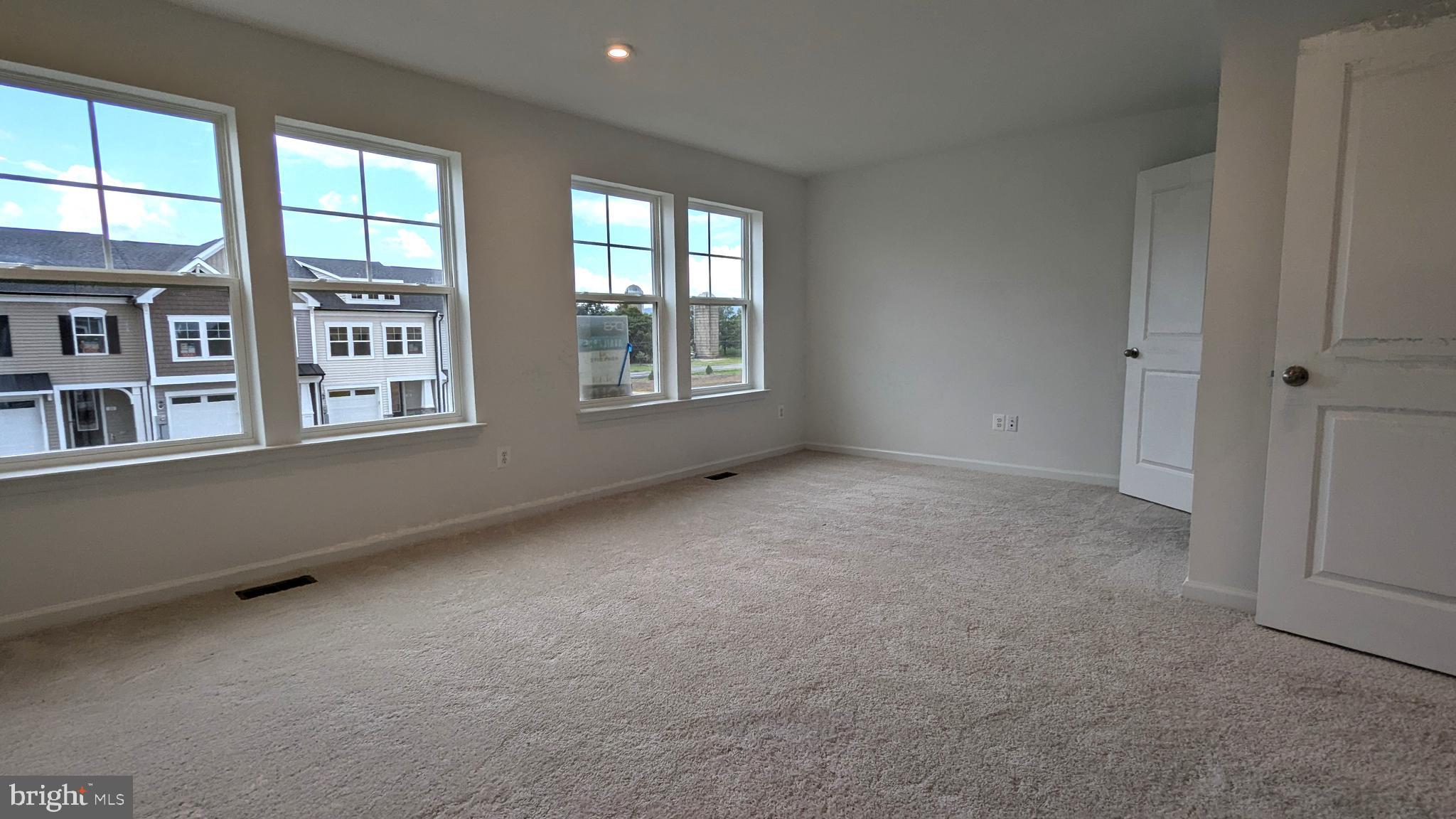 KING'S CROSSING - Residential Lease