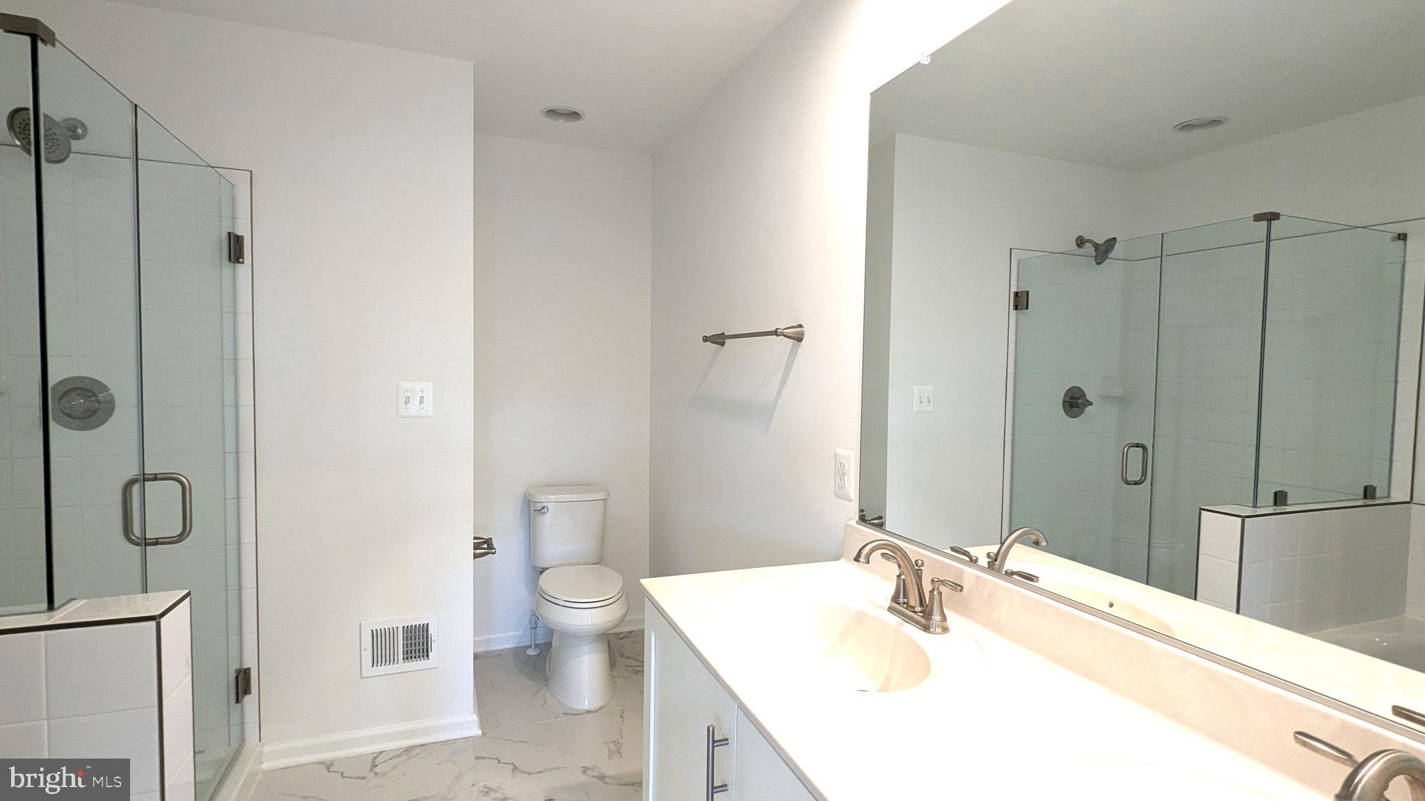 KING'S CROSSING - Residential Lease