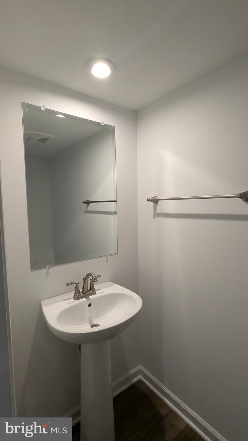 KING'S CROSSING - Residential Lease