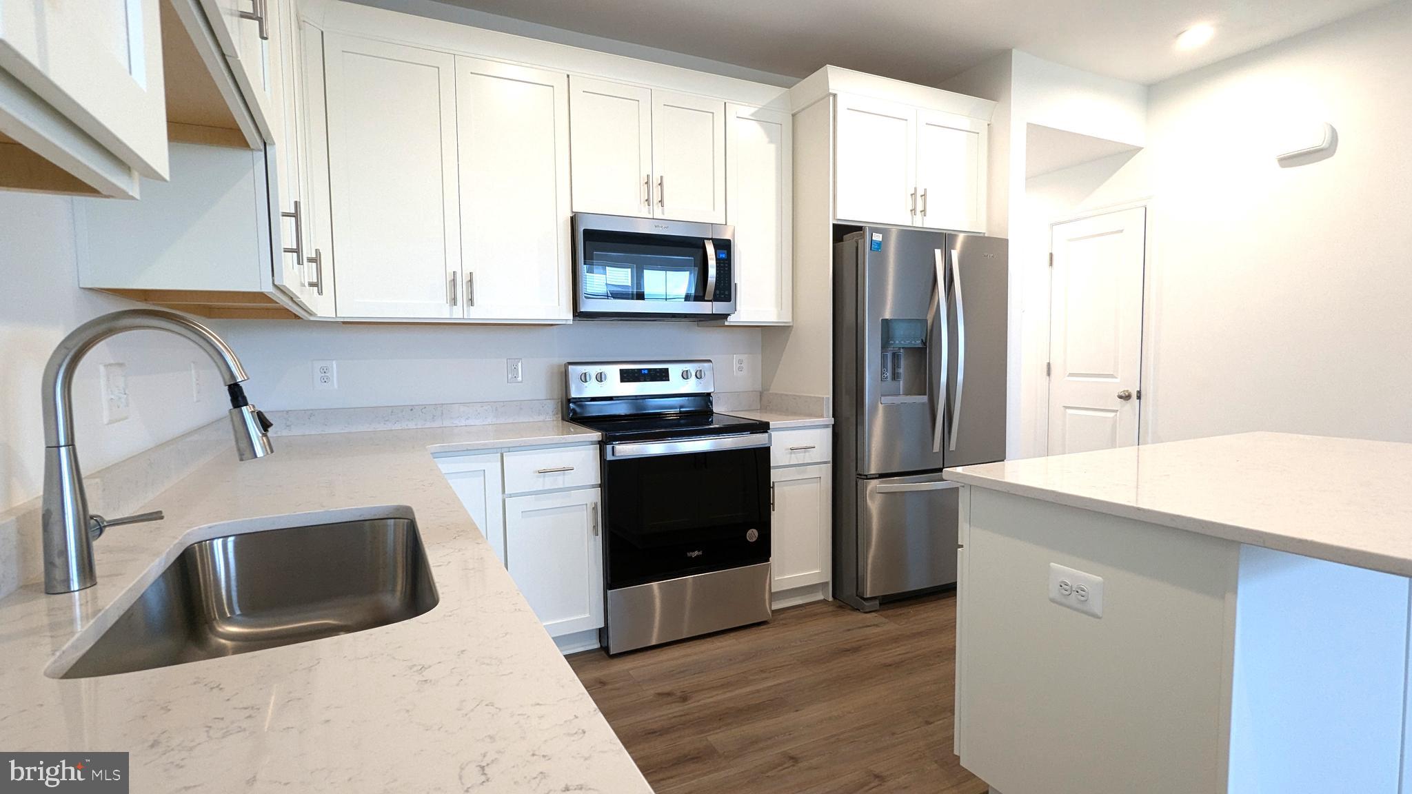 KING'S CROSSING - Residential Lease