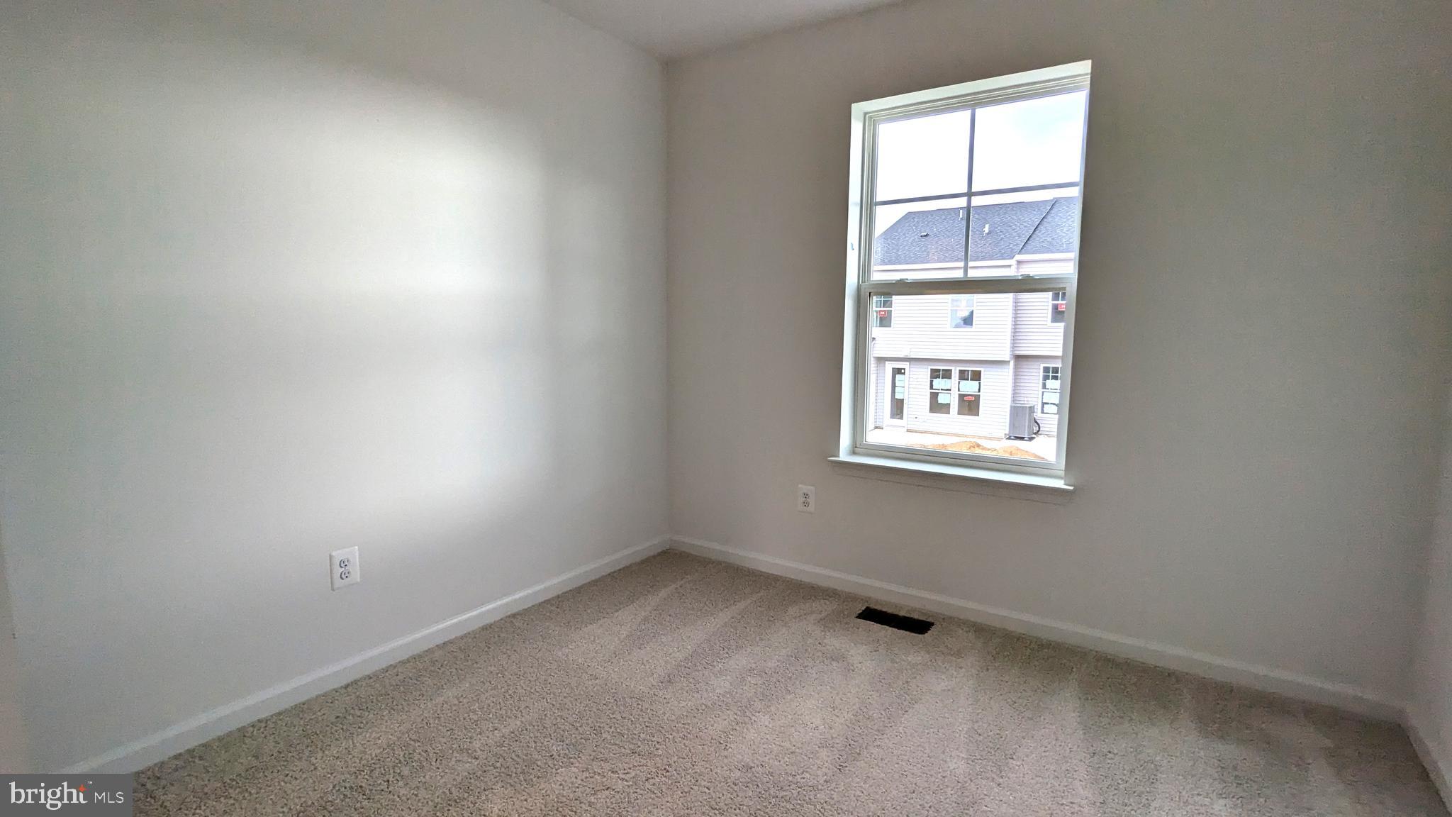 KING'S CROSSING - Residential Lease