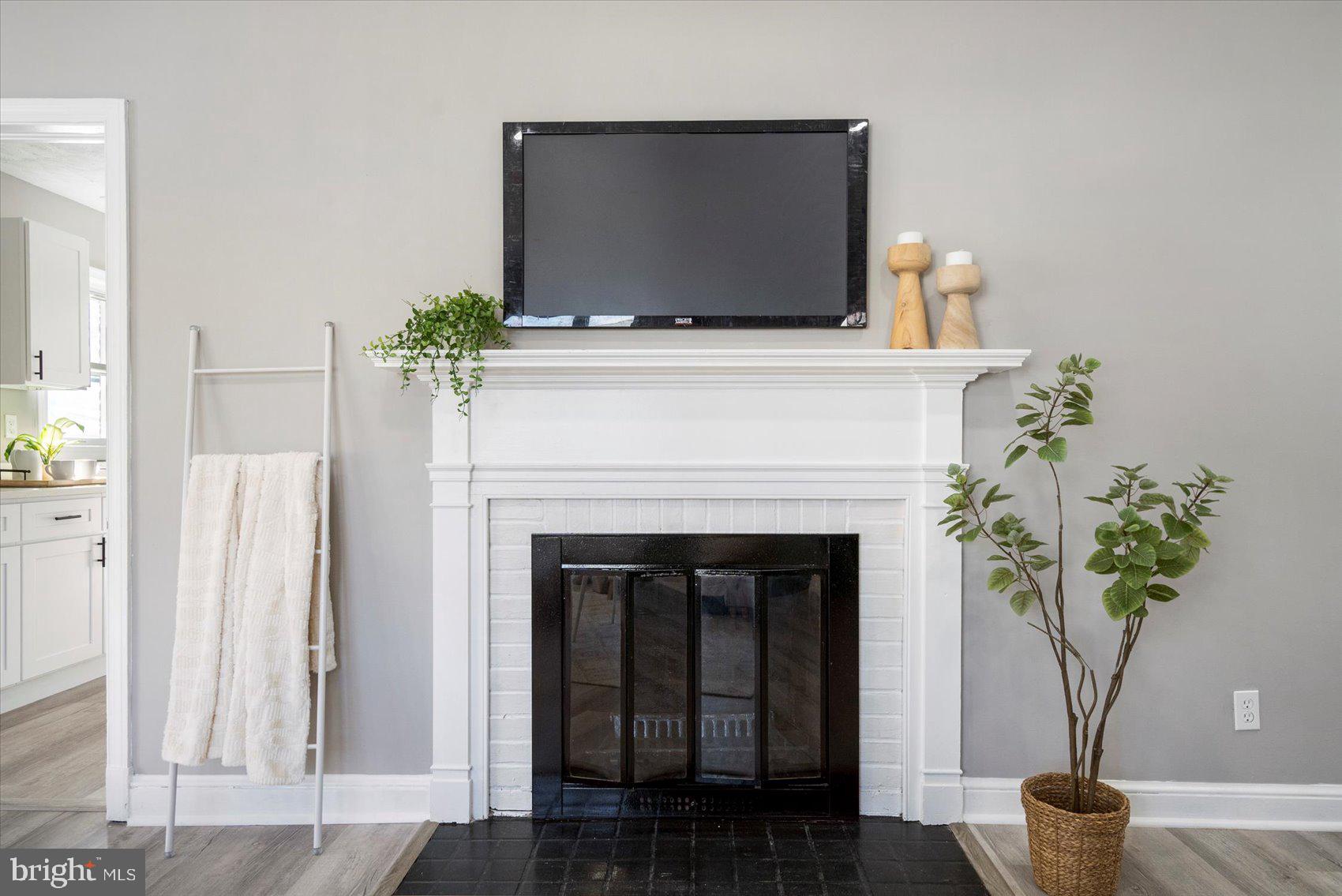 COLONY HILLS - Residential