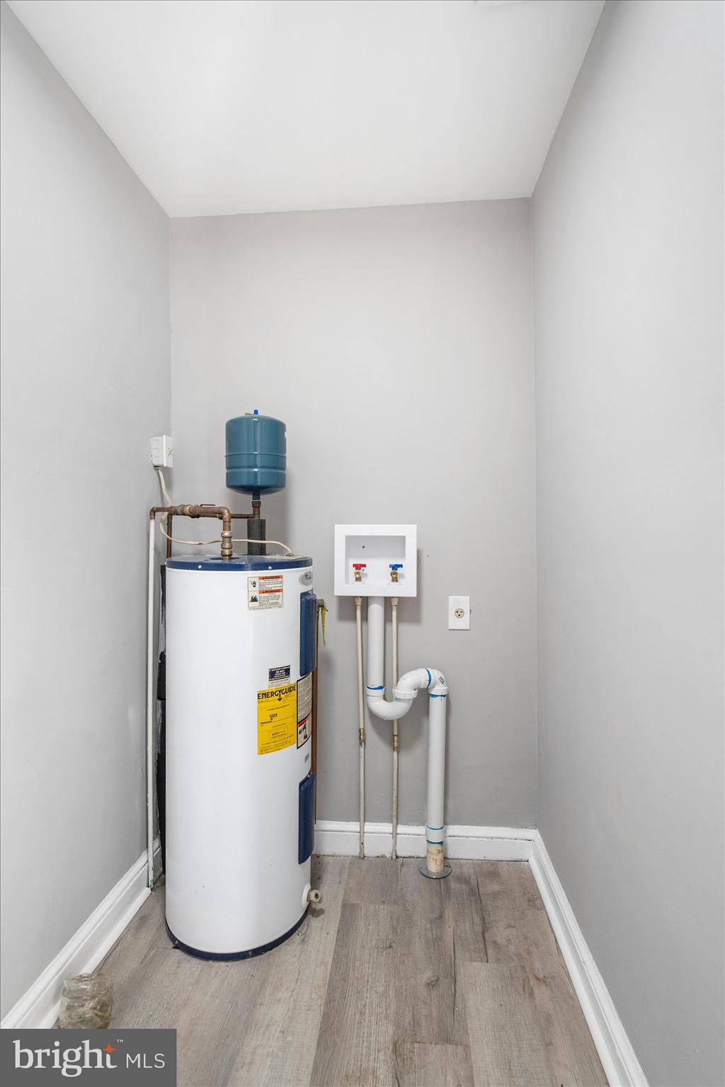 COLONY HILLS - Residential