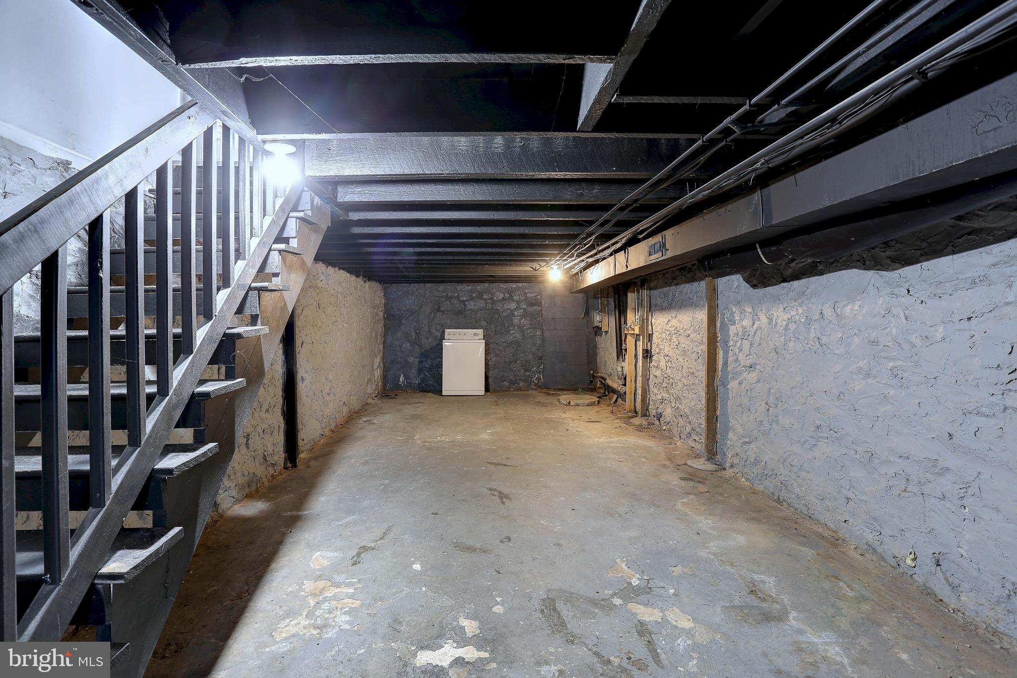 MIDTOWN EDMONDSON - Residential Lease