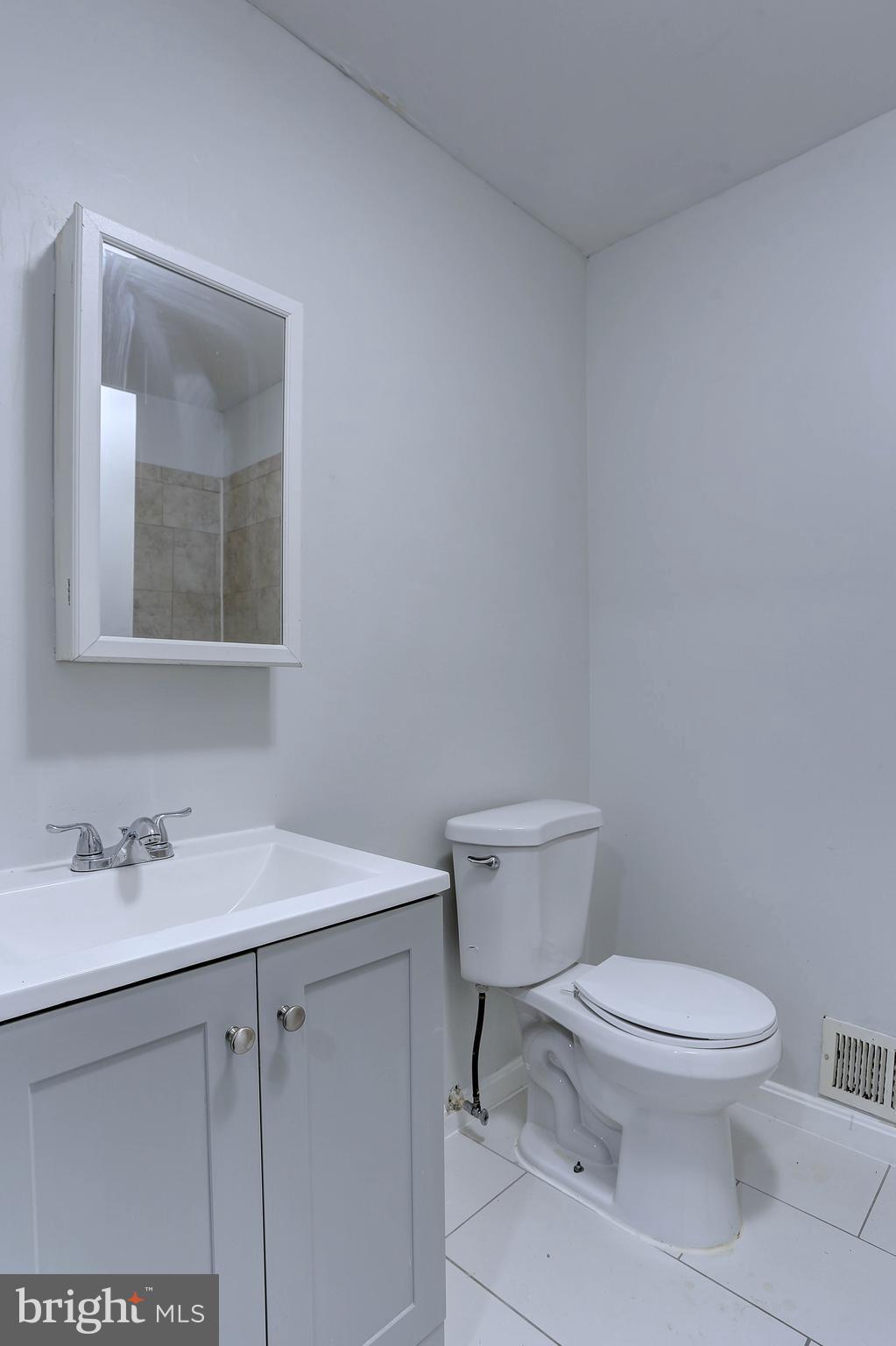 MIDTOWN EDMONDSON - Residential Lease