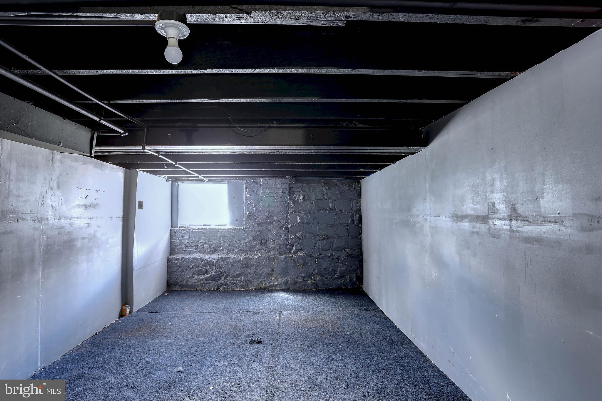MIDTOWN EDMONDSON - Residential Lease