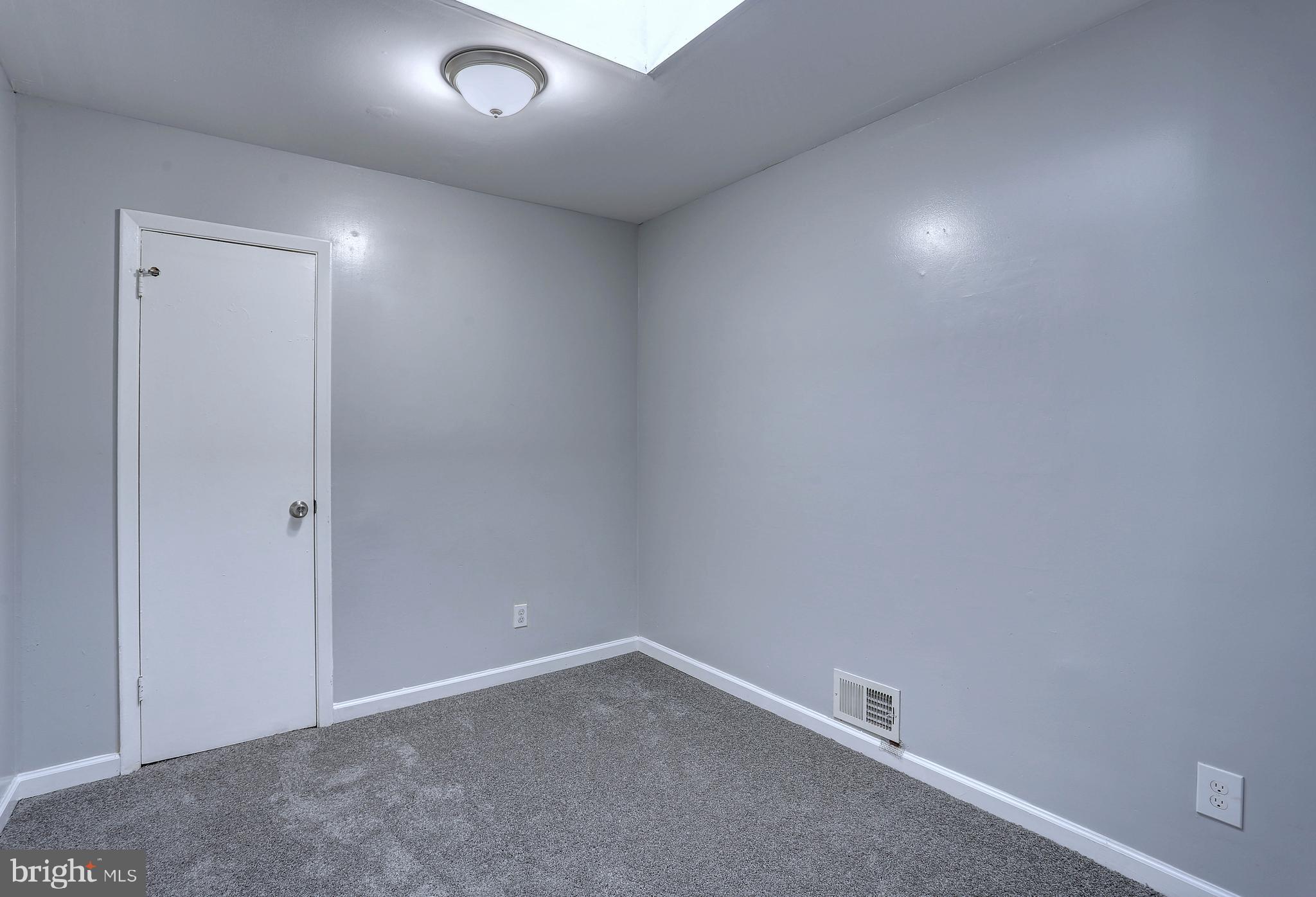 MIDTOWN EDMONDSON - Residential Lease