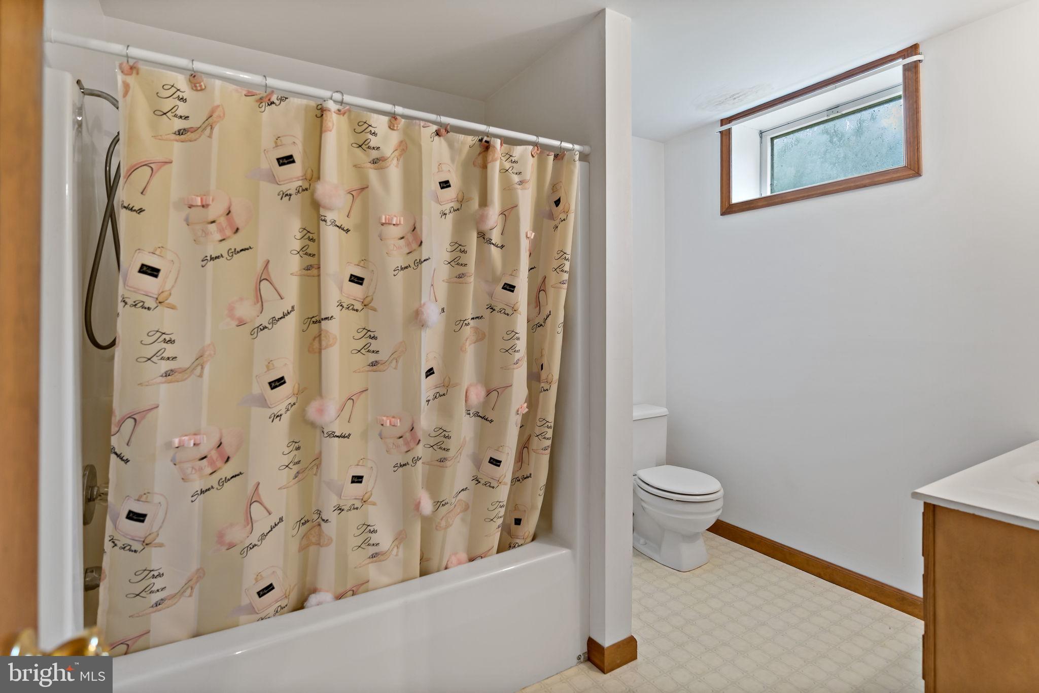 MARLOWE WOODS - Residential