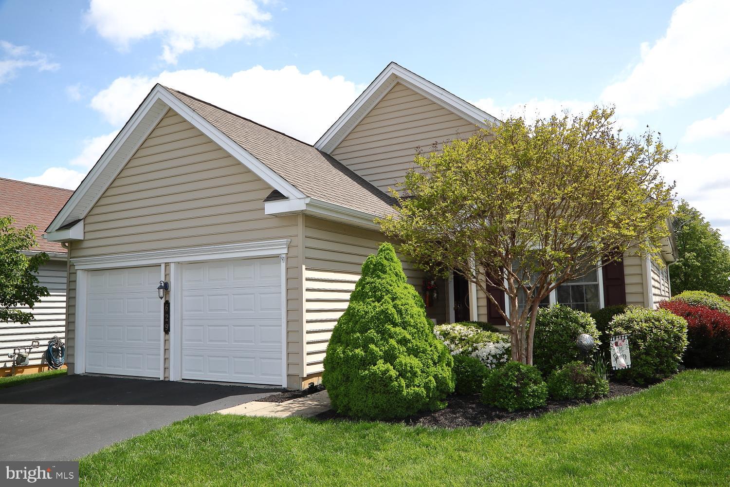 FOUR SEASONS AT ELM TREE - Residential