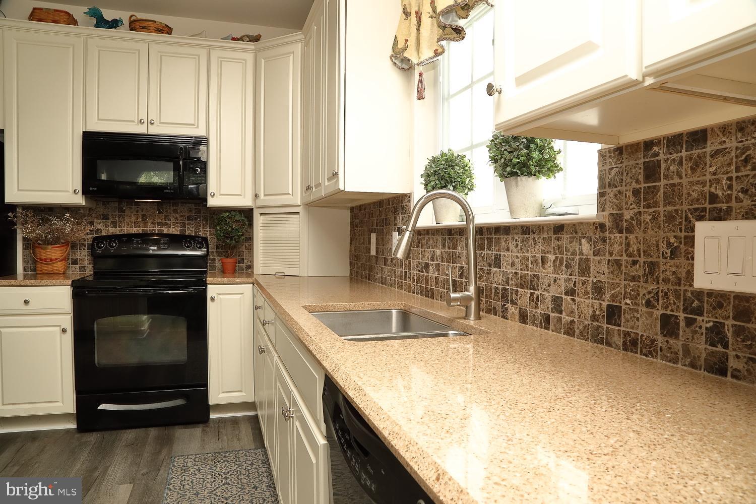 FOUR SEASONS AT ELM TREE - Residential