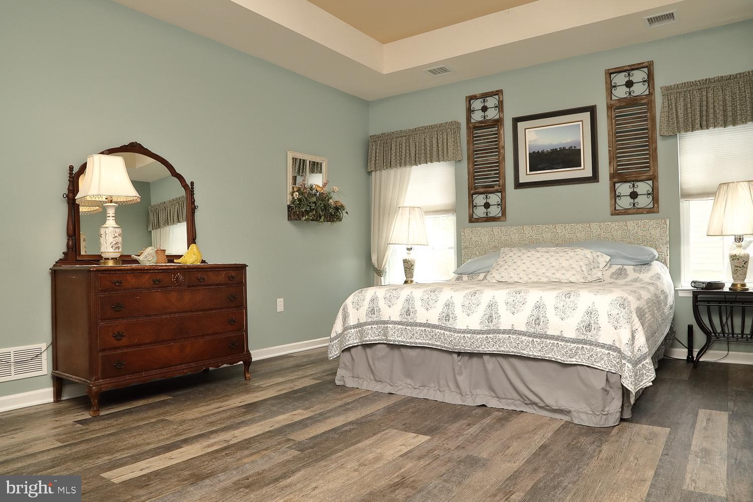 FOUR SEASONS AT ELM TREE - Residential