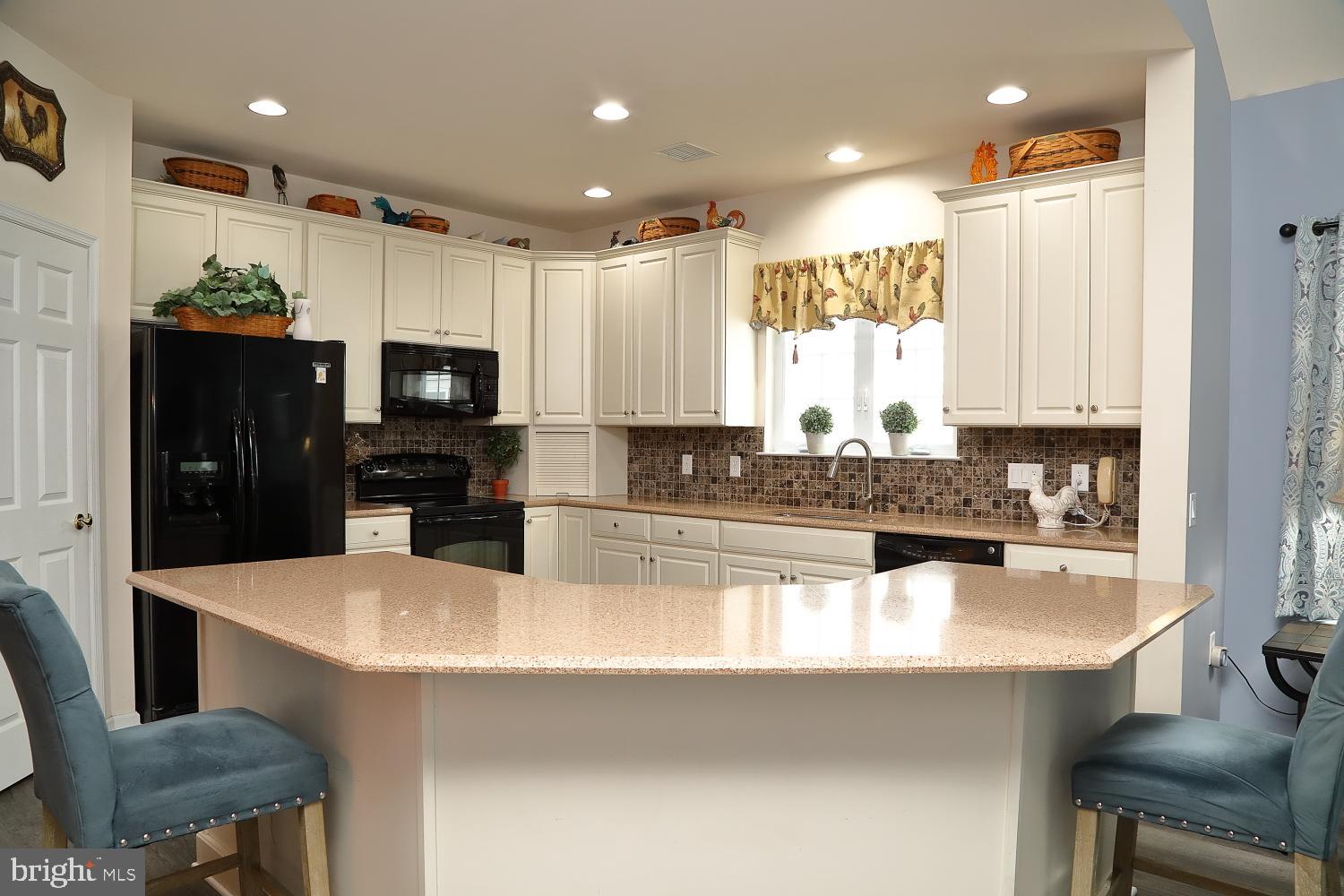 FOUR SEASONS AT ELM TREE - Residential