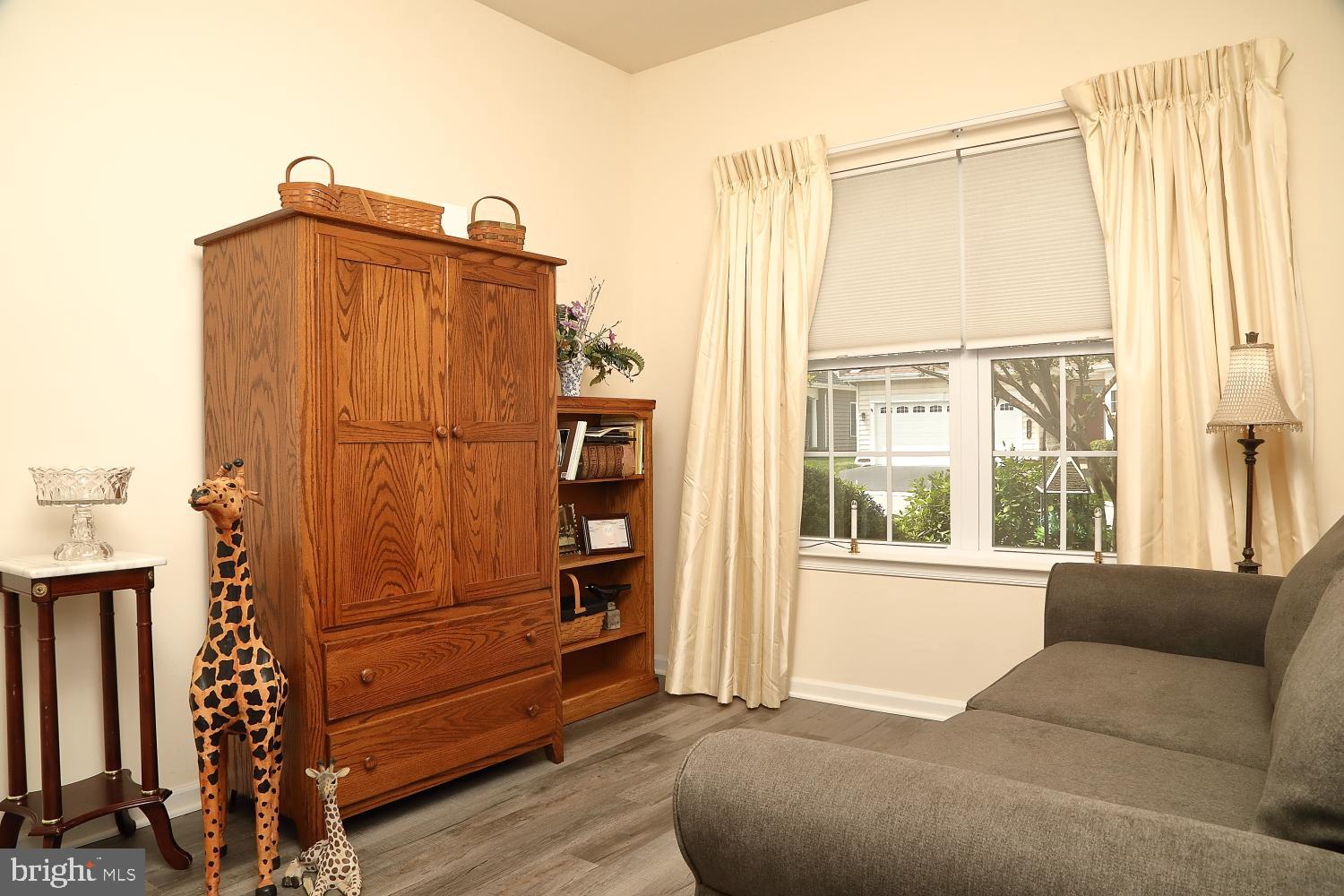 FOUR SEASONS AT ELM TREE - Residential