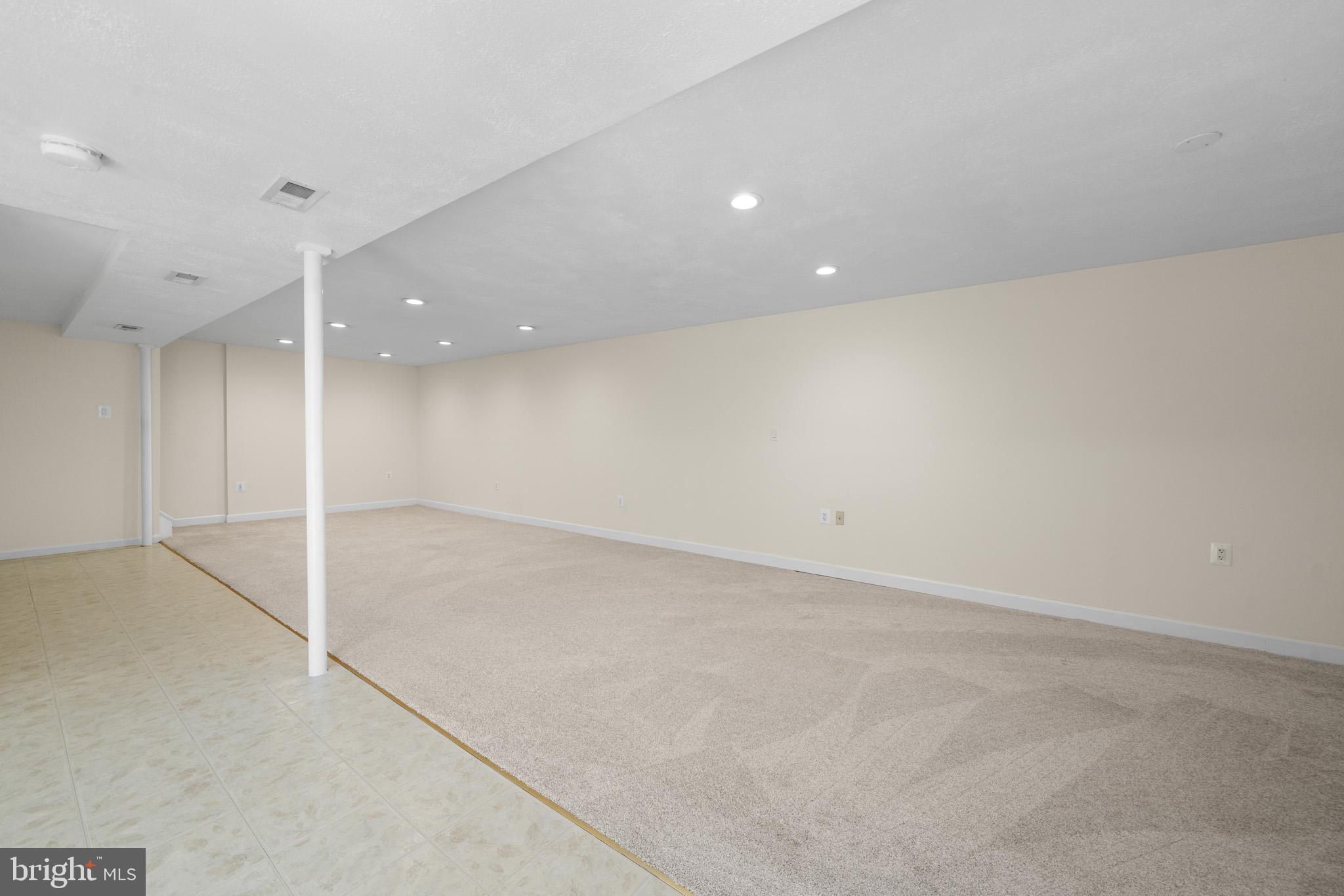 LAUREL RIDGE - Residential