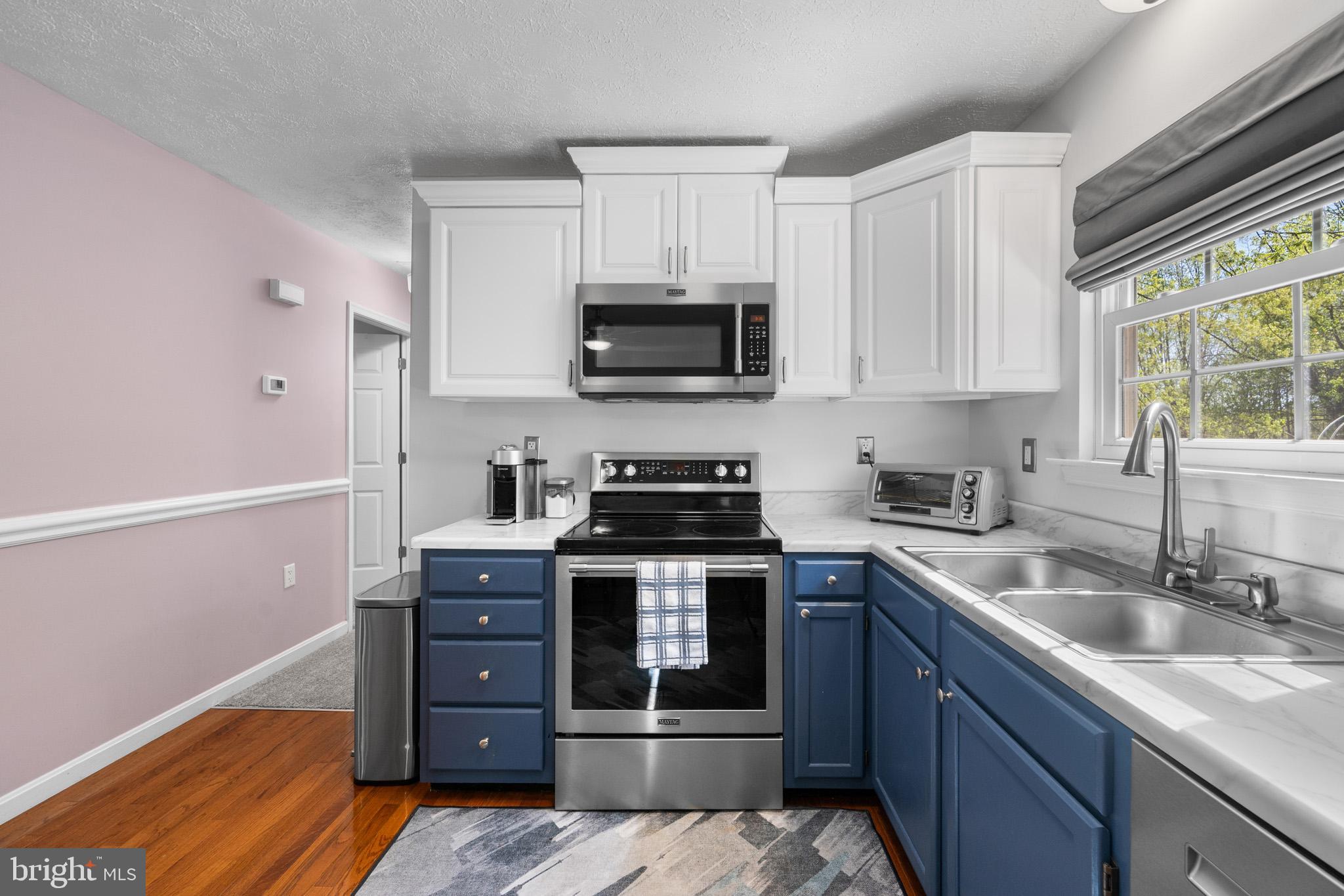 LAUREL RIDGE - Residential