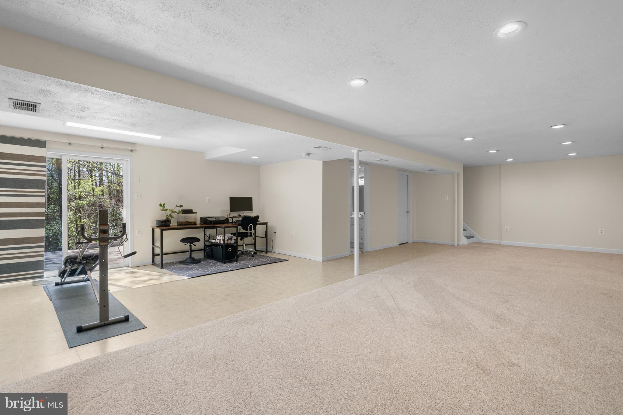 LAUREL RIDGE - Residential