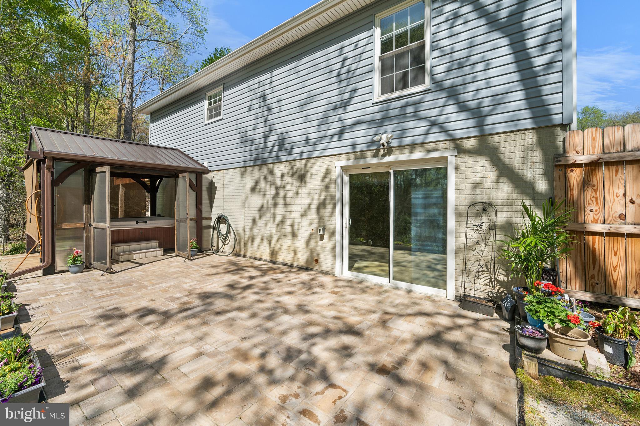 LAUREL RIDGE - Residential