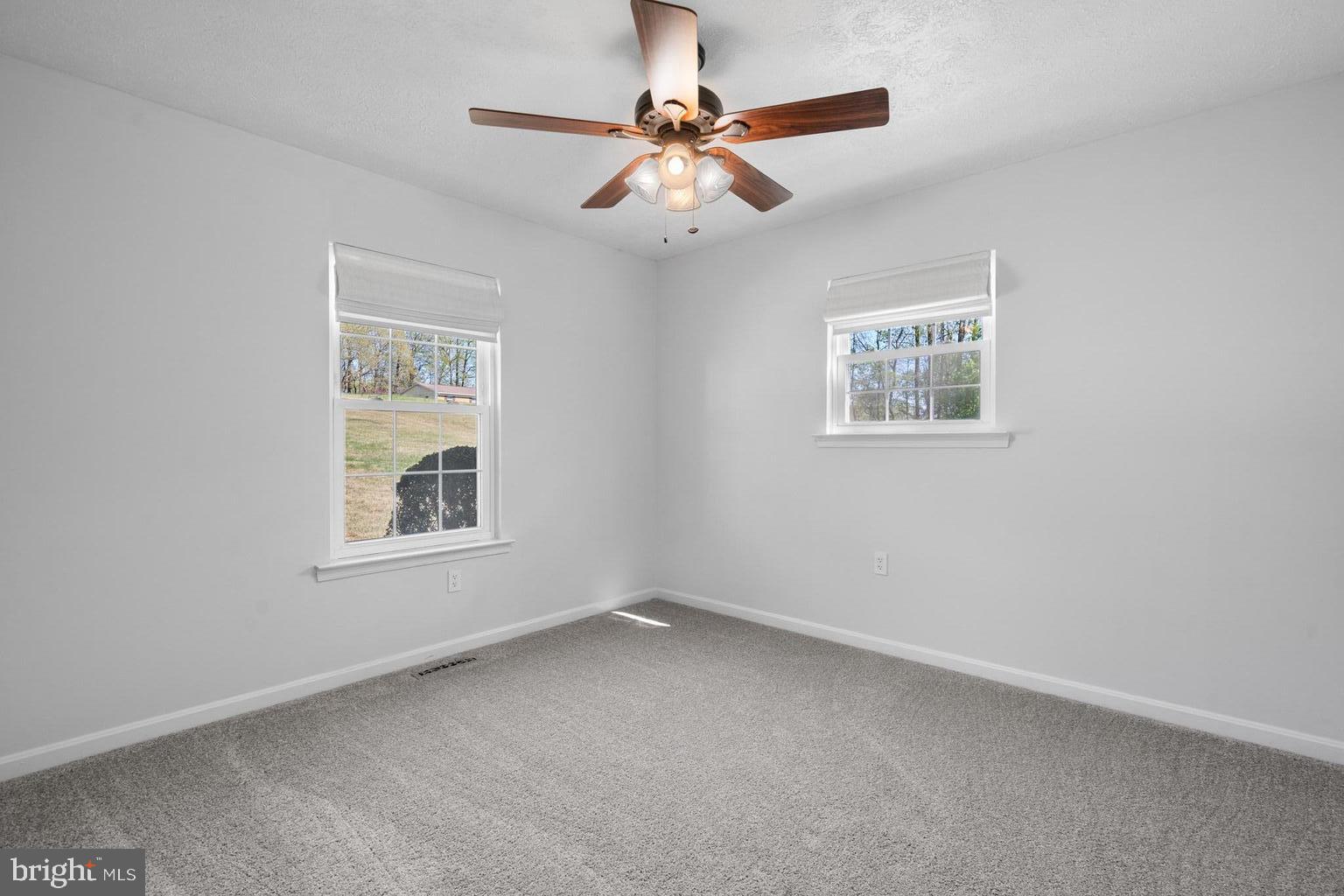 LAUREL RIDGE - Residential