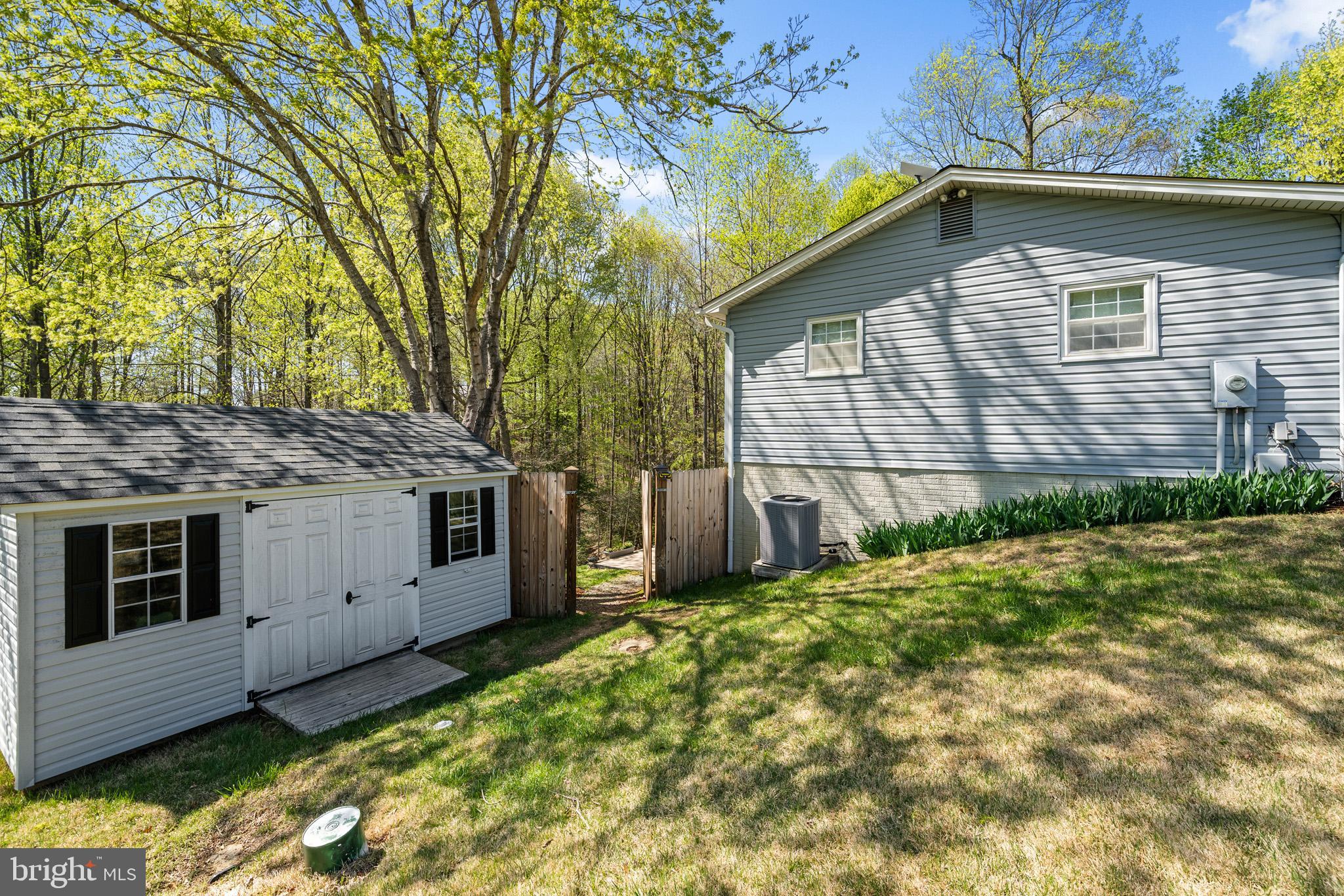 LAUREL RIDGE - Residential