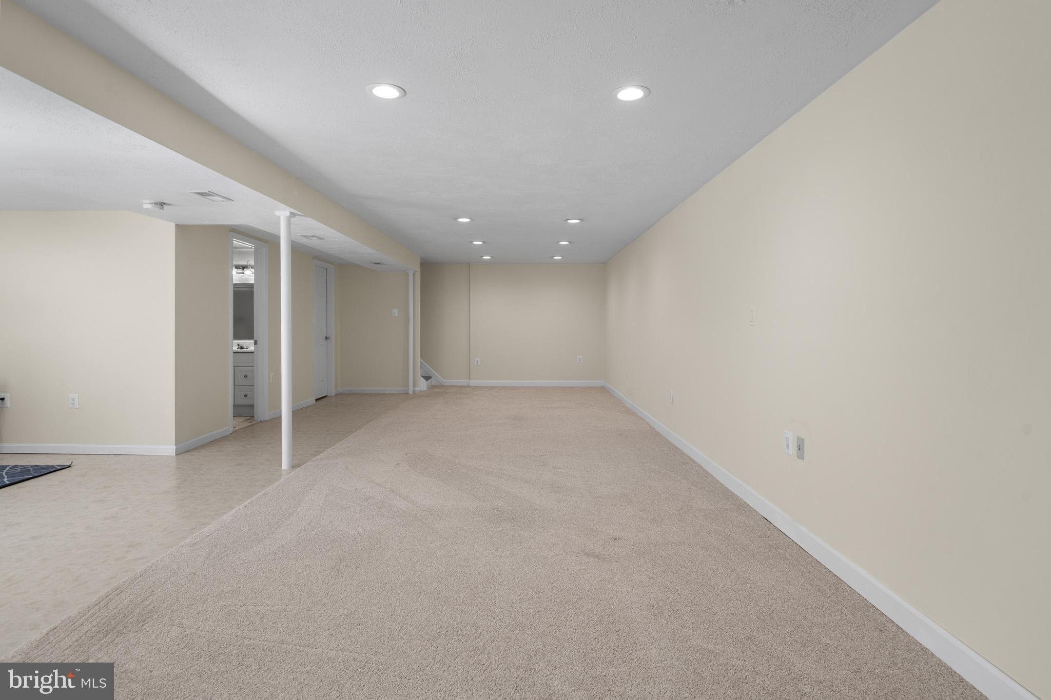 LAUREL RIDGE - Residential