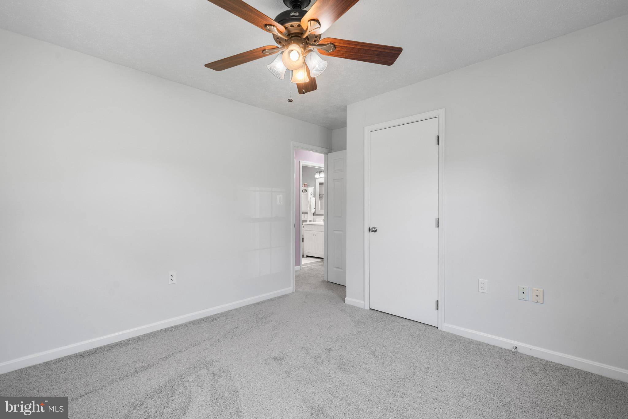 LAUREL RIDGE - Residential