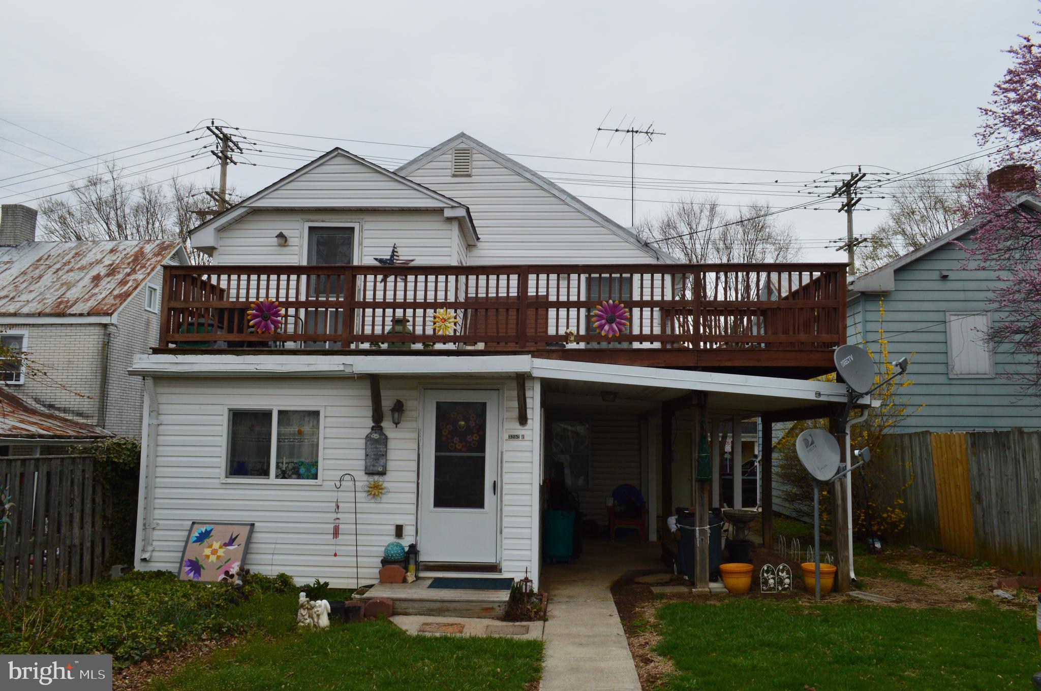 Main image without alt text