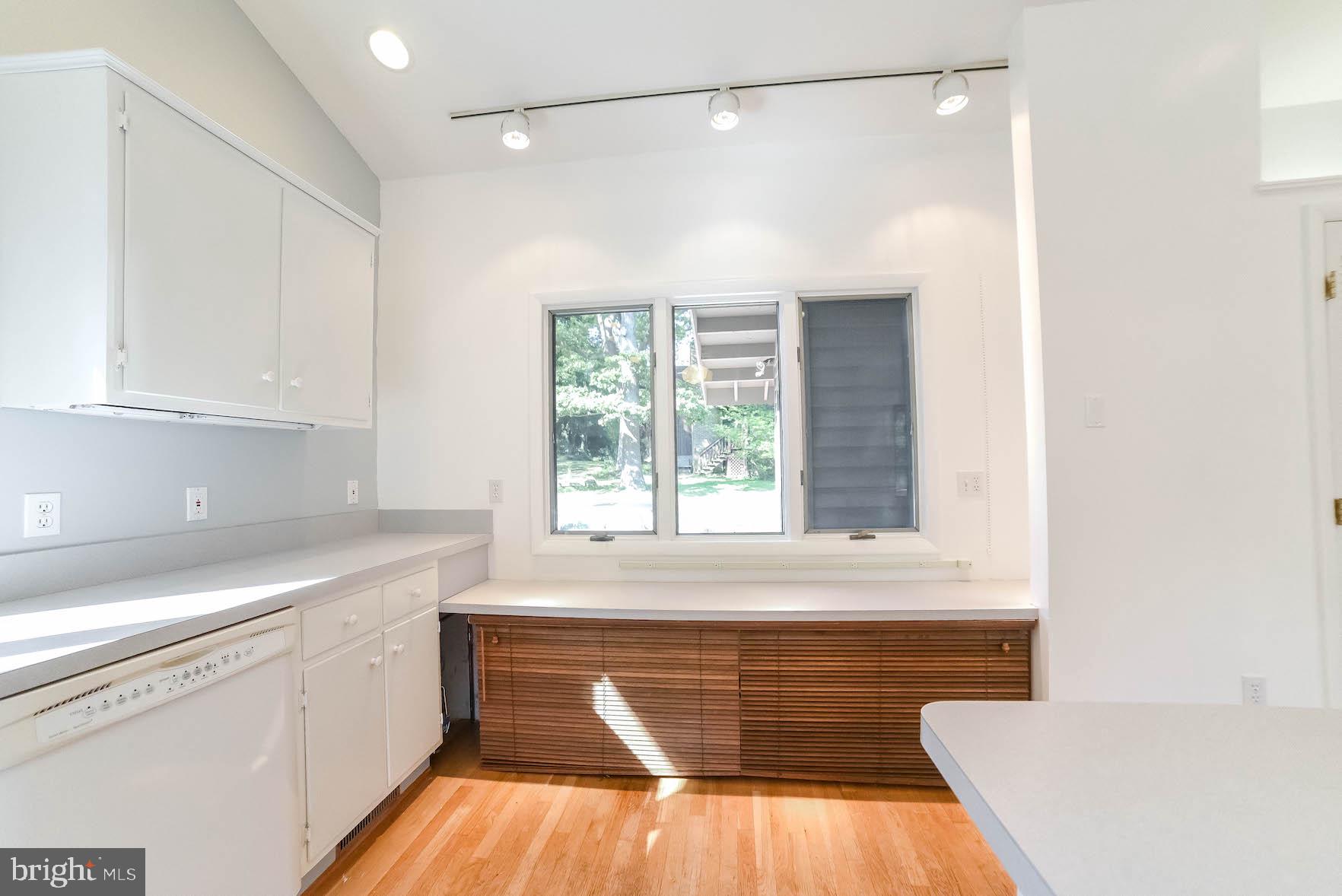 SCIENTISTS CLIFFS - Residential