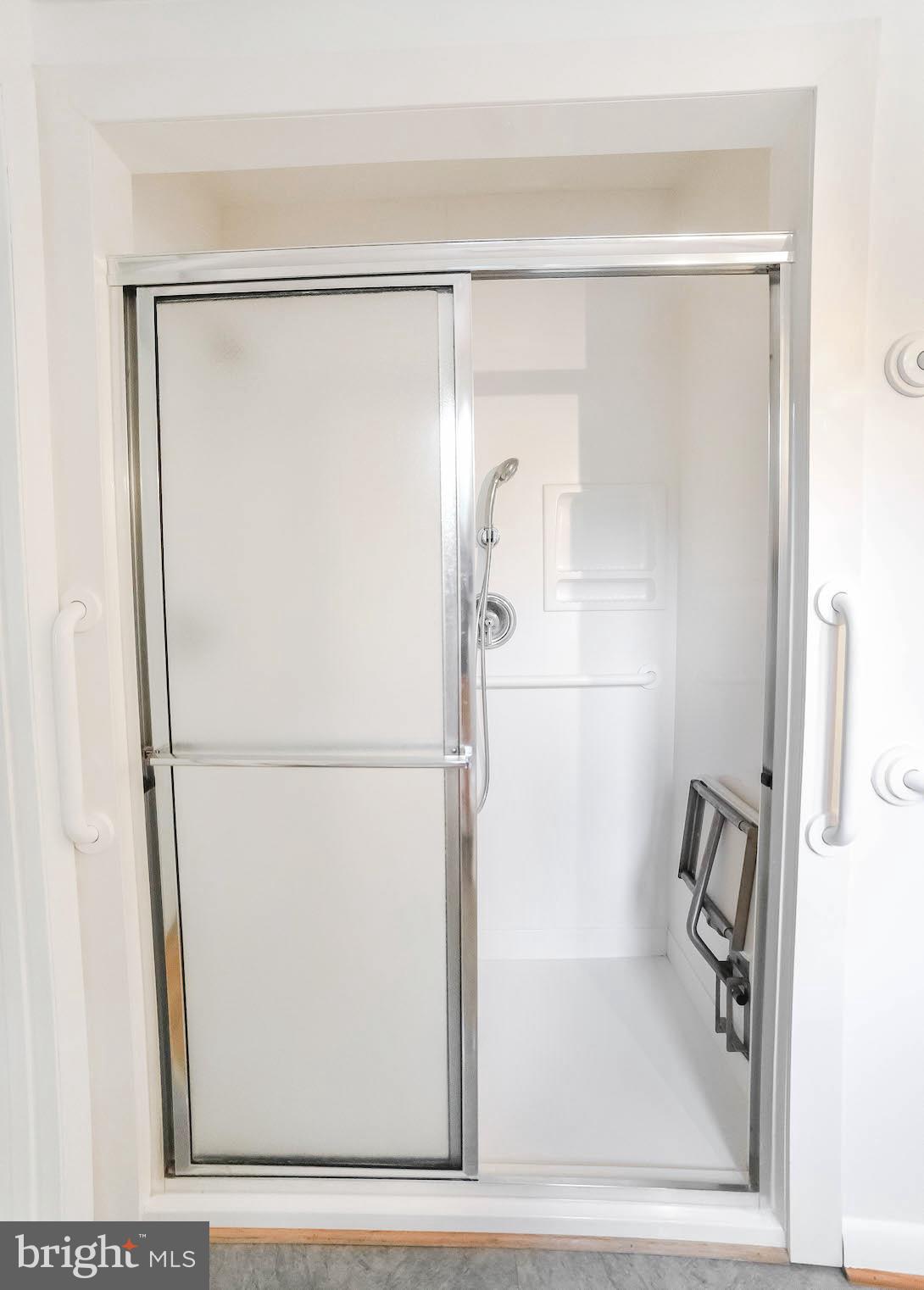 SCIENTISTS CLIFFS - Residential