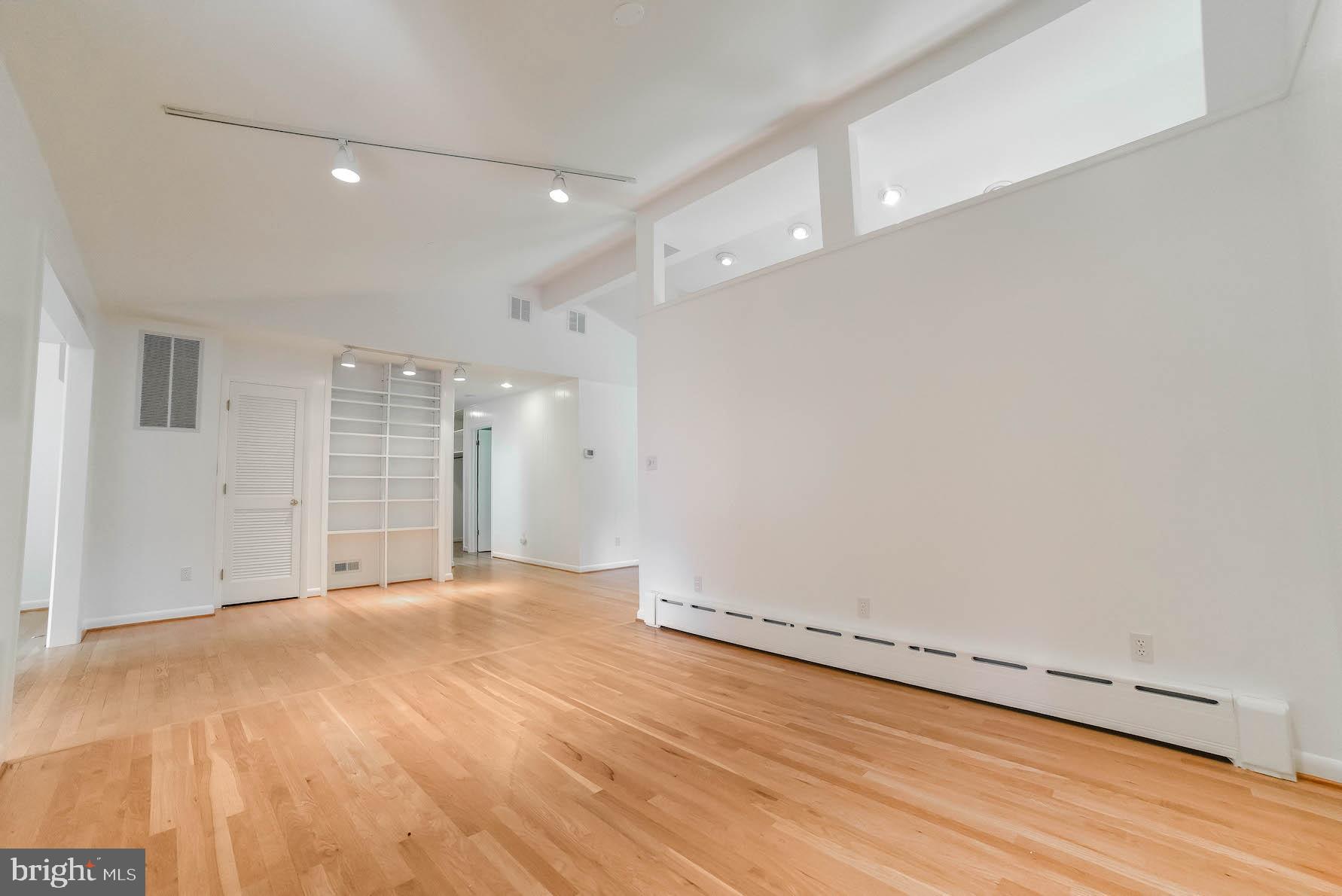 SCIENTISTS CLIFFS - Residential