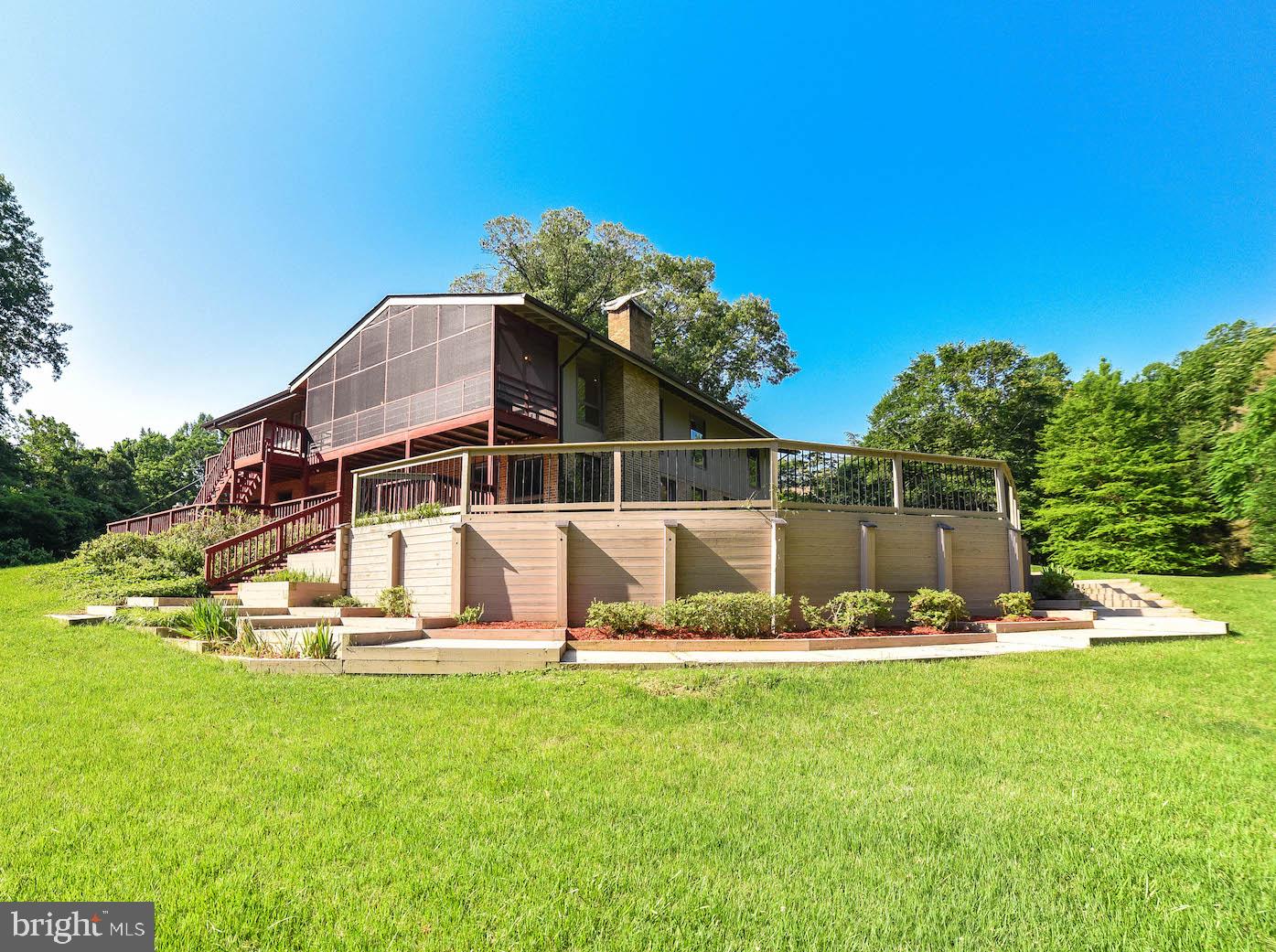 SCIENTISTS CLIFFS - Residential