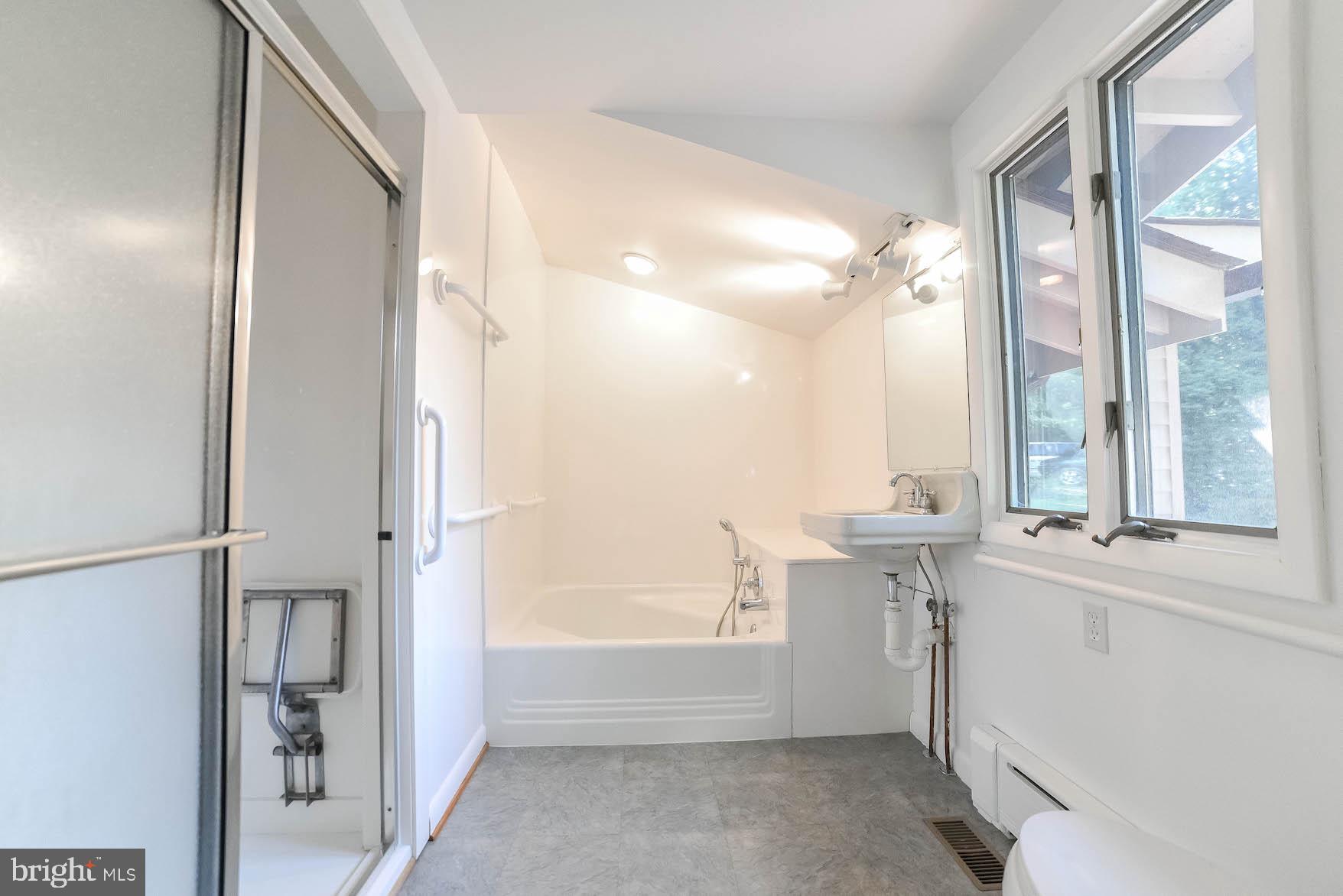 SCIENTISTS CLIFFS - Residential