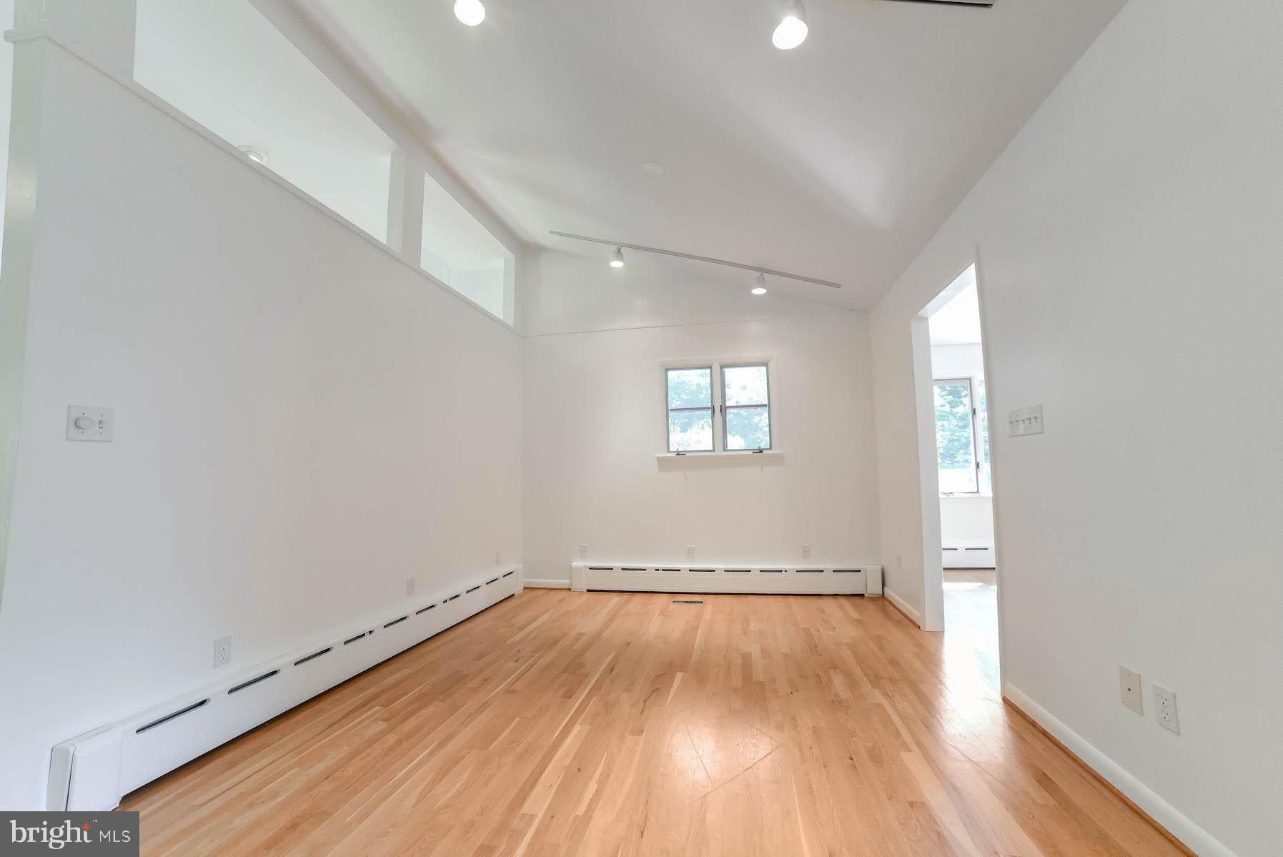 SCIENTISTS CLIFFS - Residential