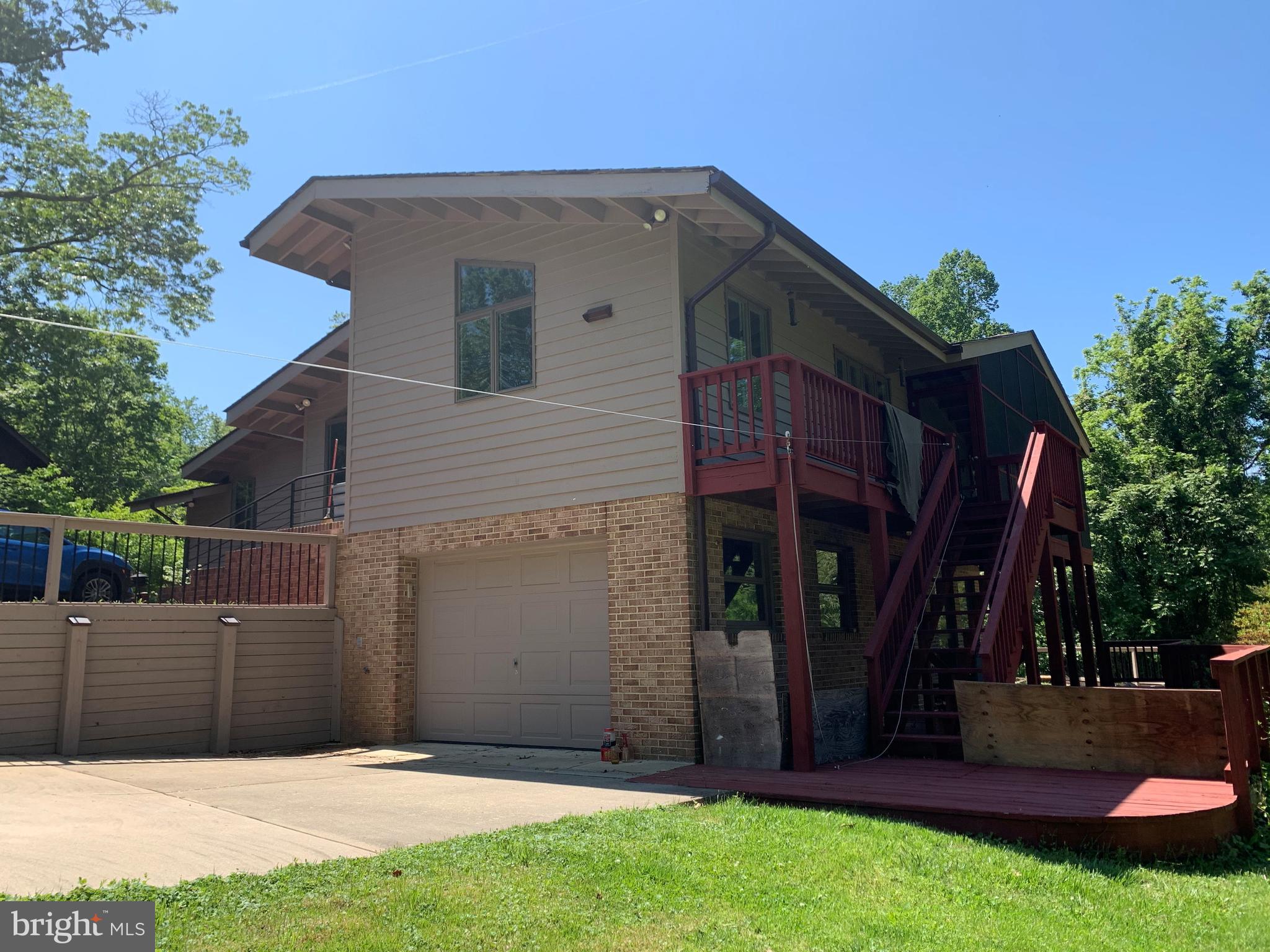 SCIENTISTS CLIFFS - Residential