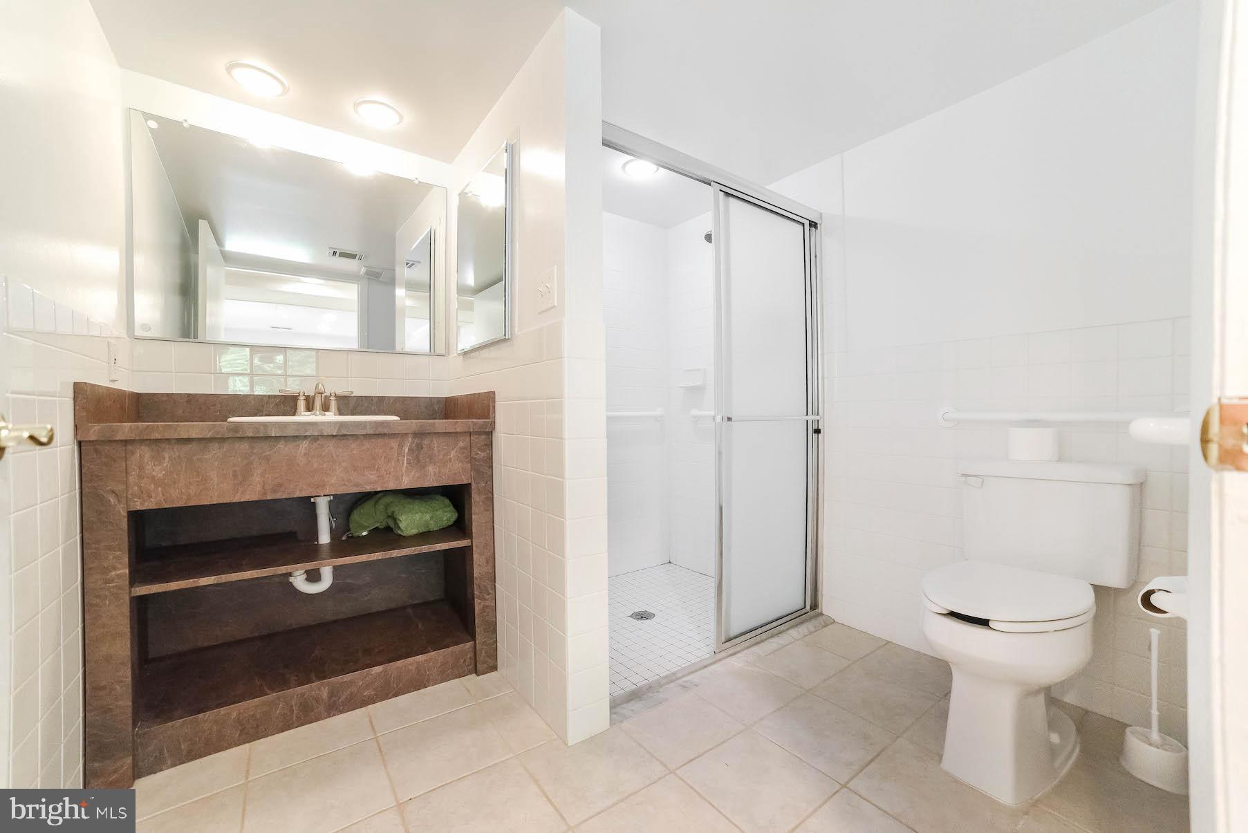 SCIENTISTS CLIFFS - Residential