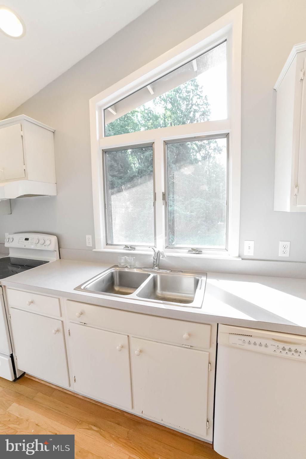 SCIENTISTS CLIFFS - Residential