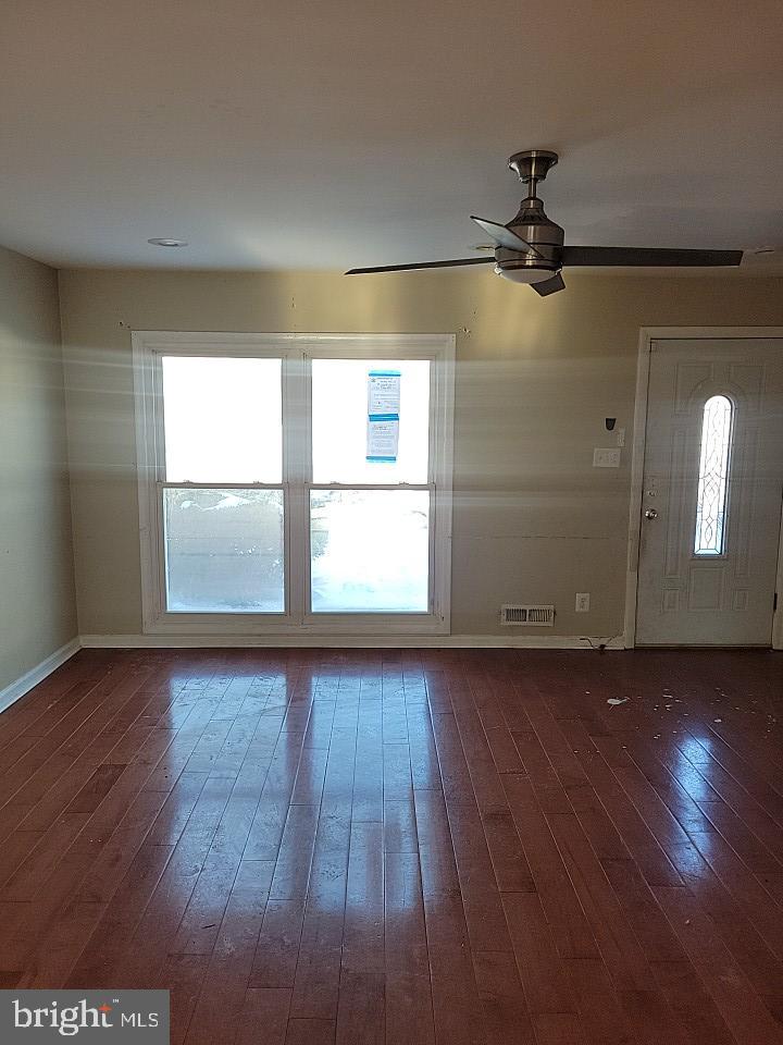 CHINQUAPIN PARK - Residential