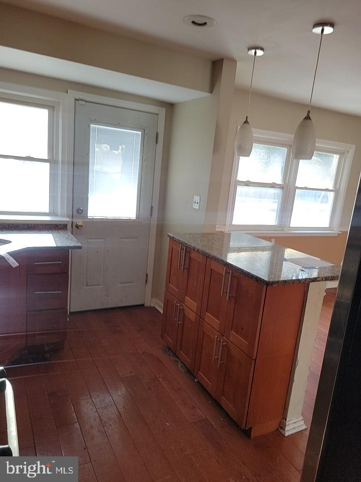 CHINQUAPIN PARK - Residential