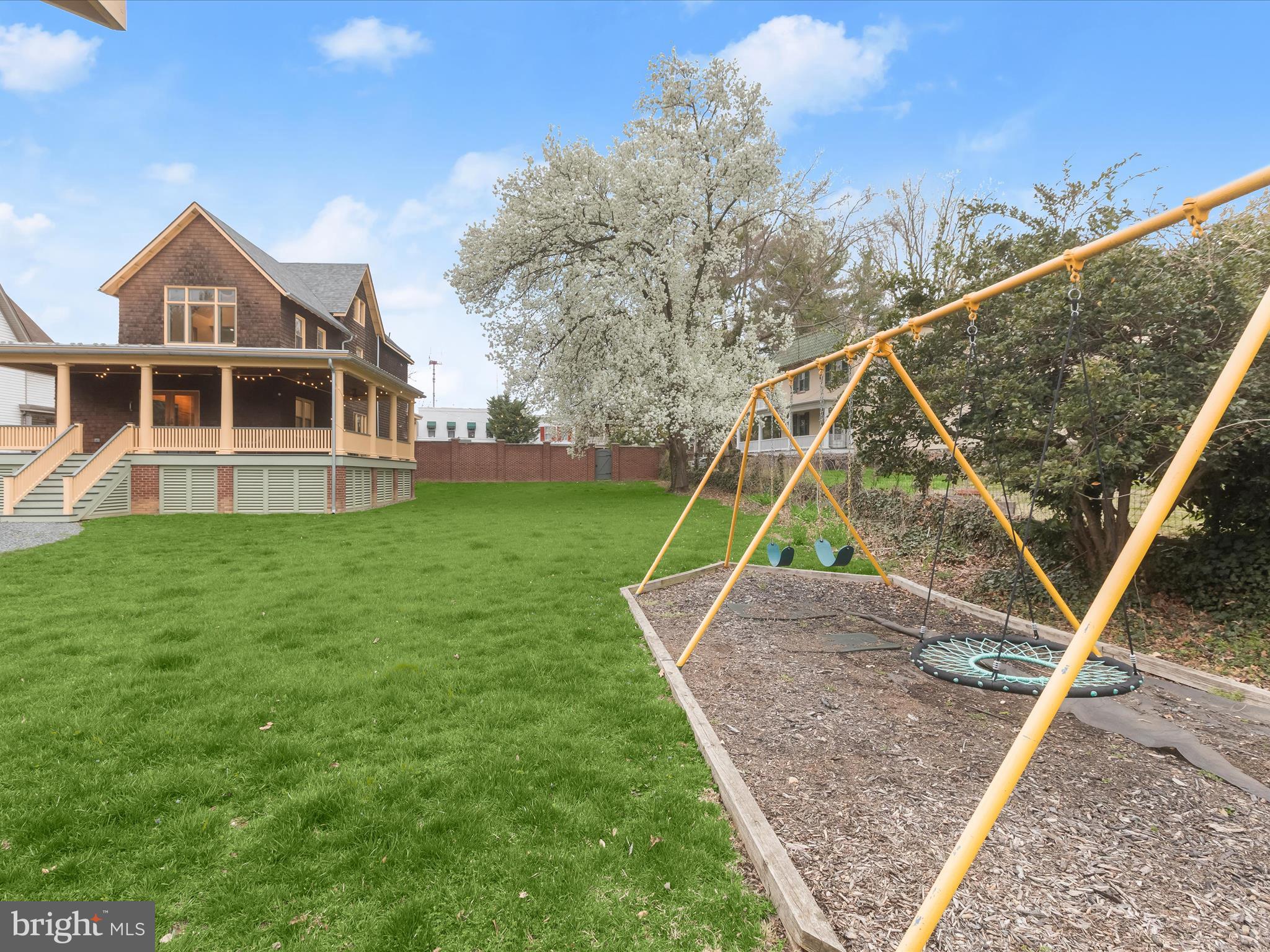 ROLAND PARK - Residential