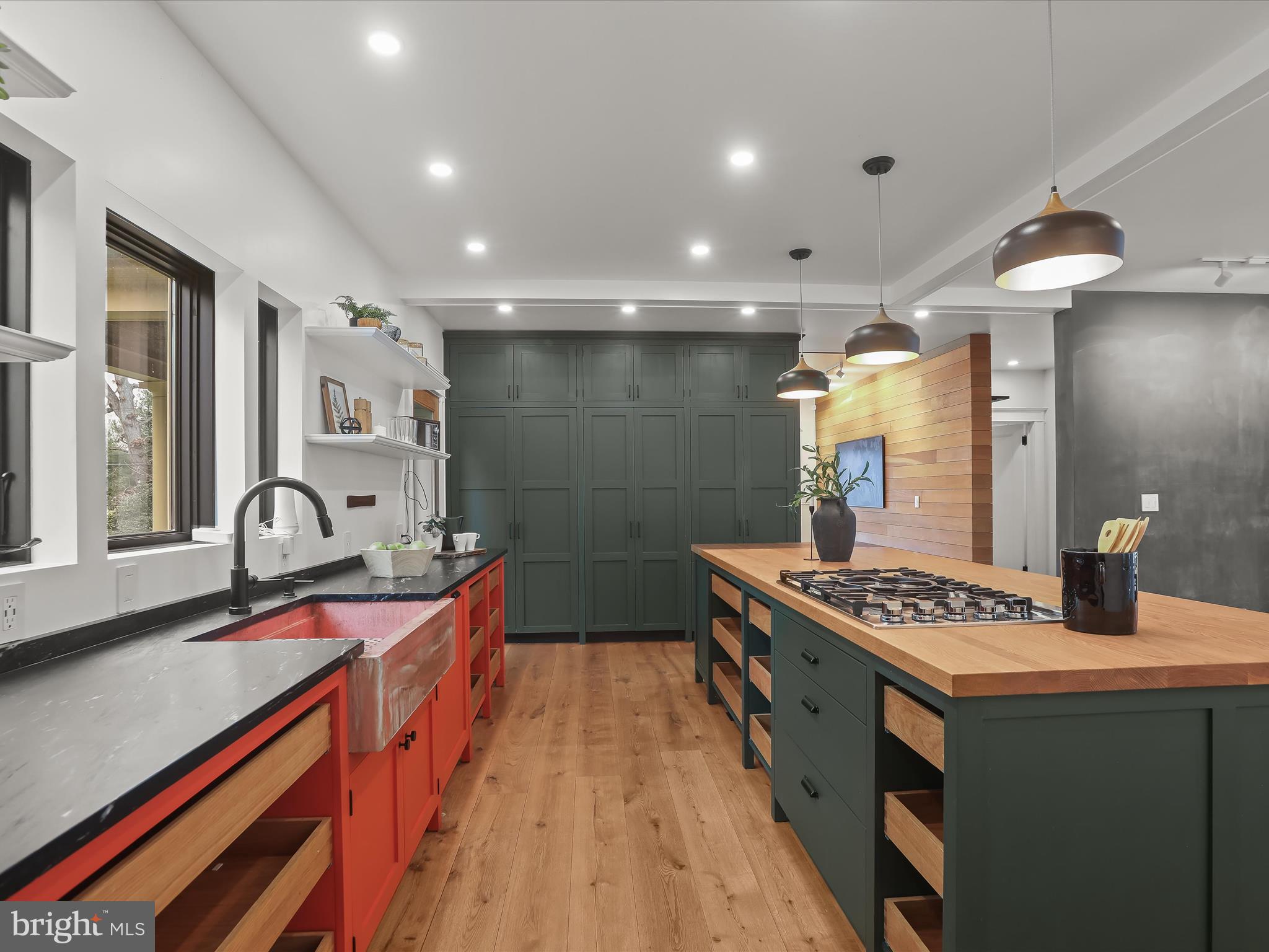 ROLAND PARK - Residential