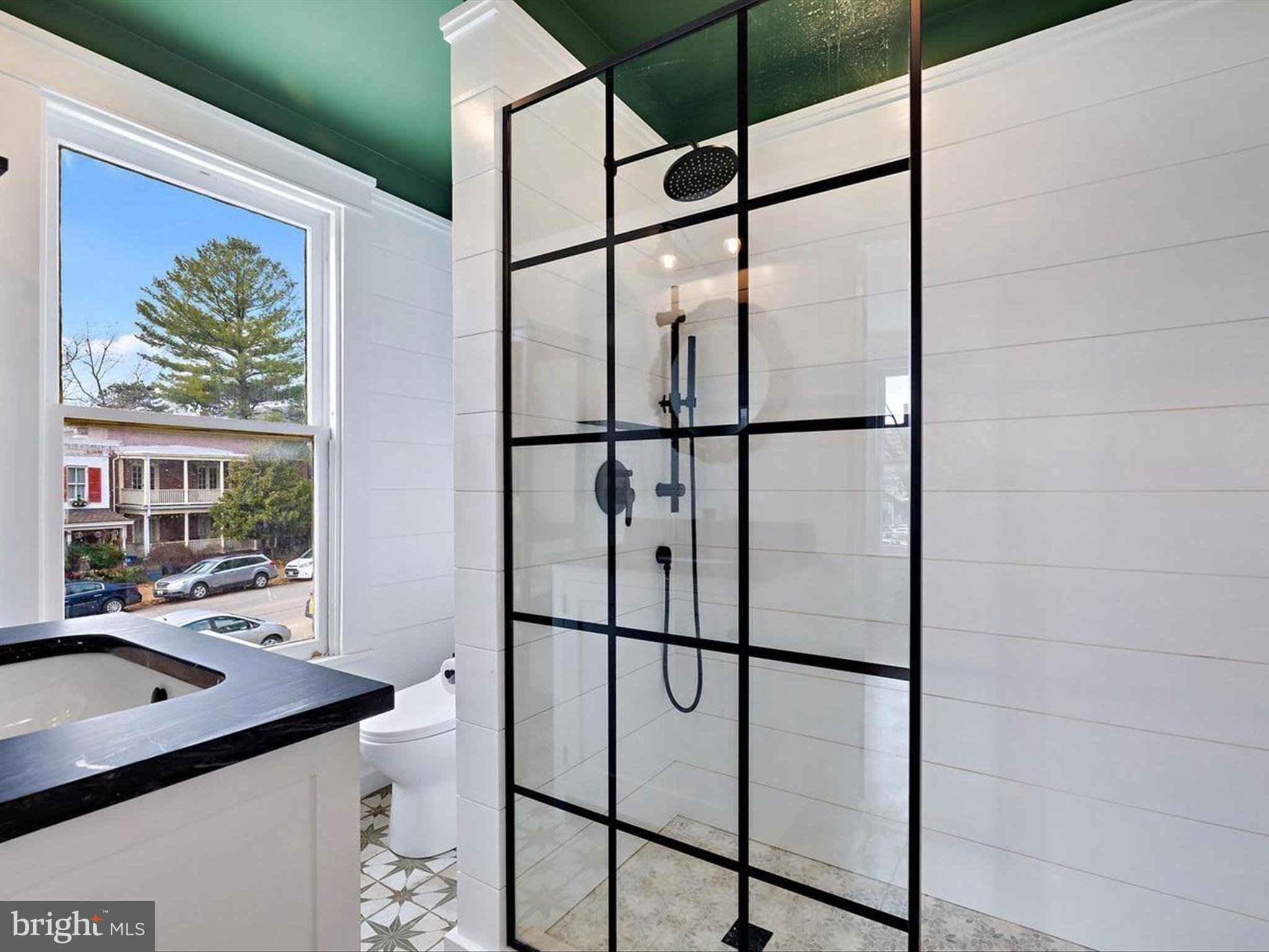 ROLAND PARK - Residential