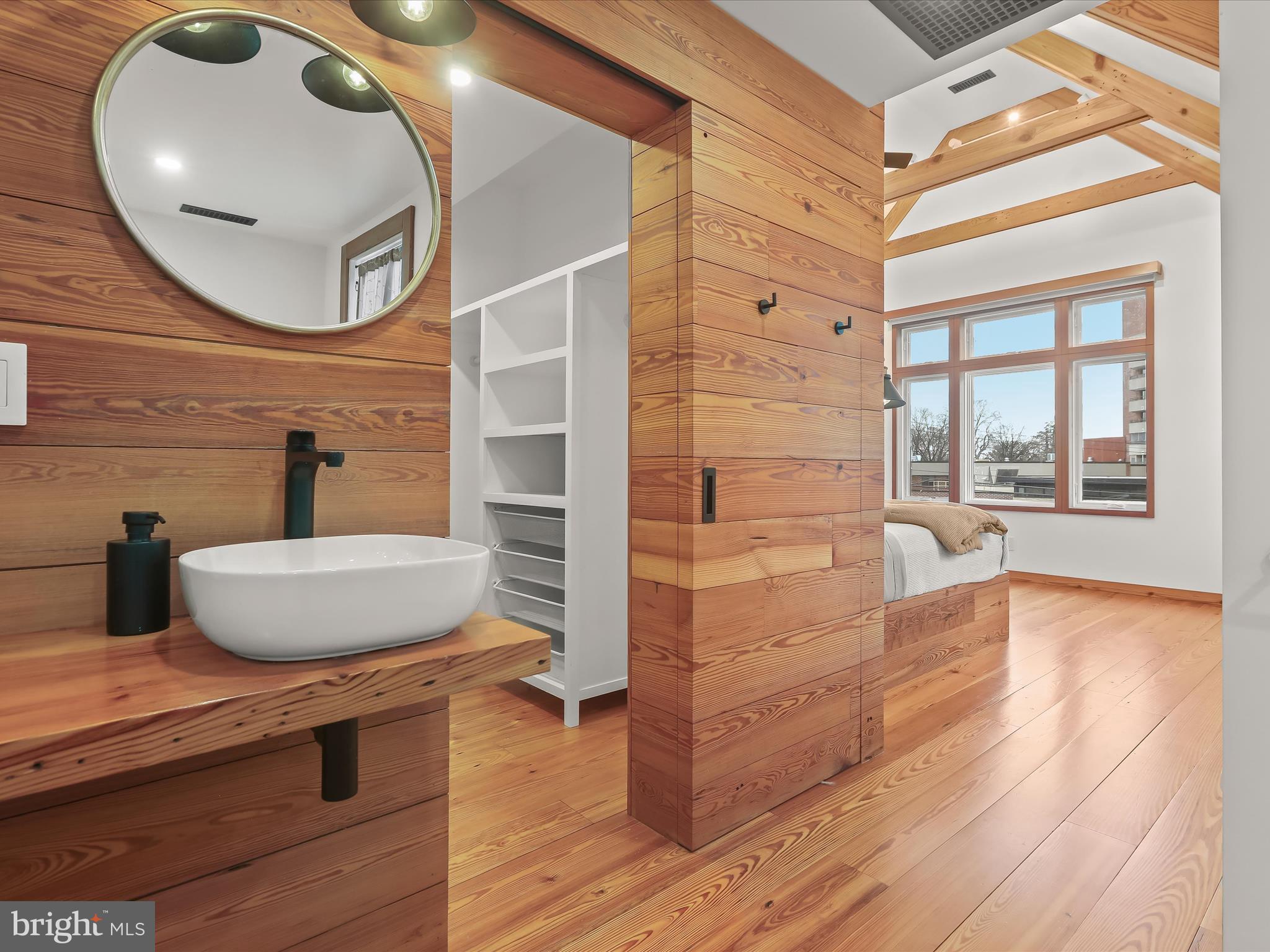 ROLAND PARK - Residential