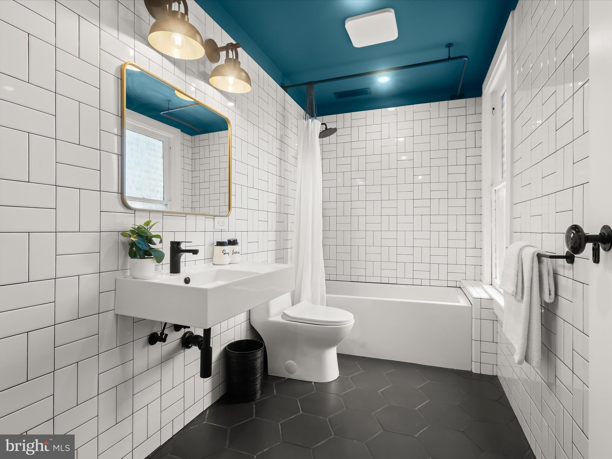 ROLAND PARK - Residential