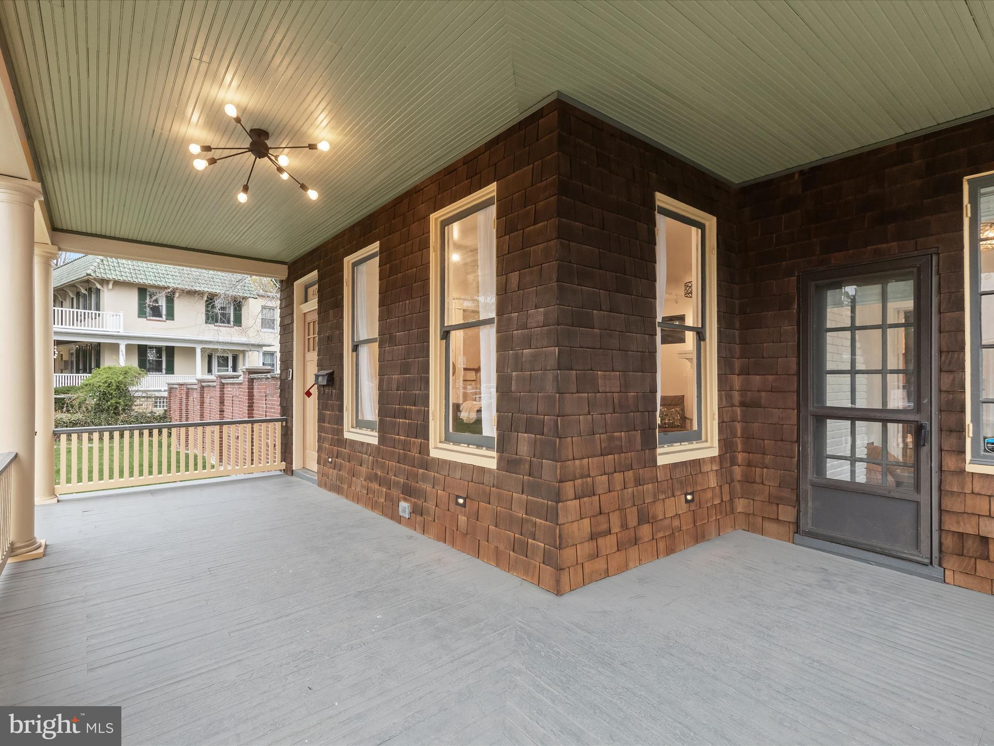 ROLAND PARK - Residential