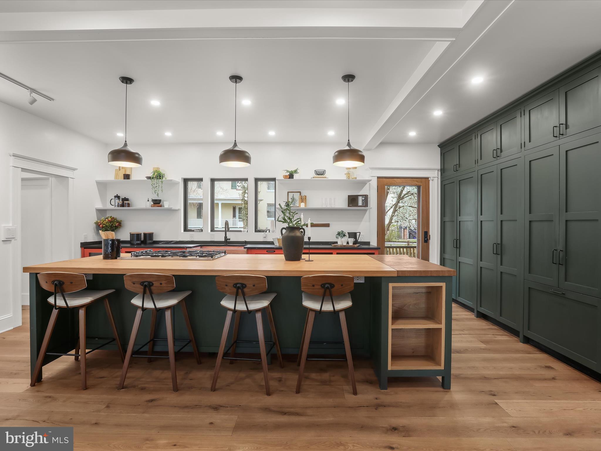 ROLAND PARK - Residential