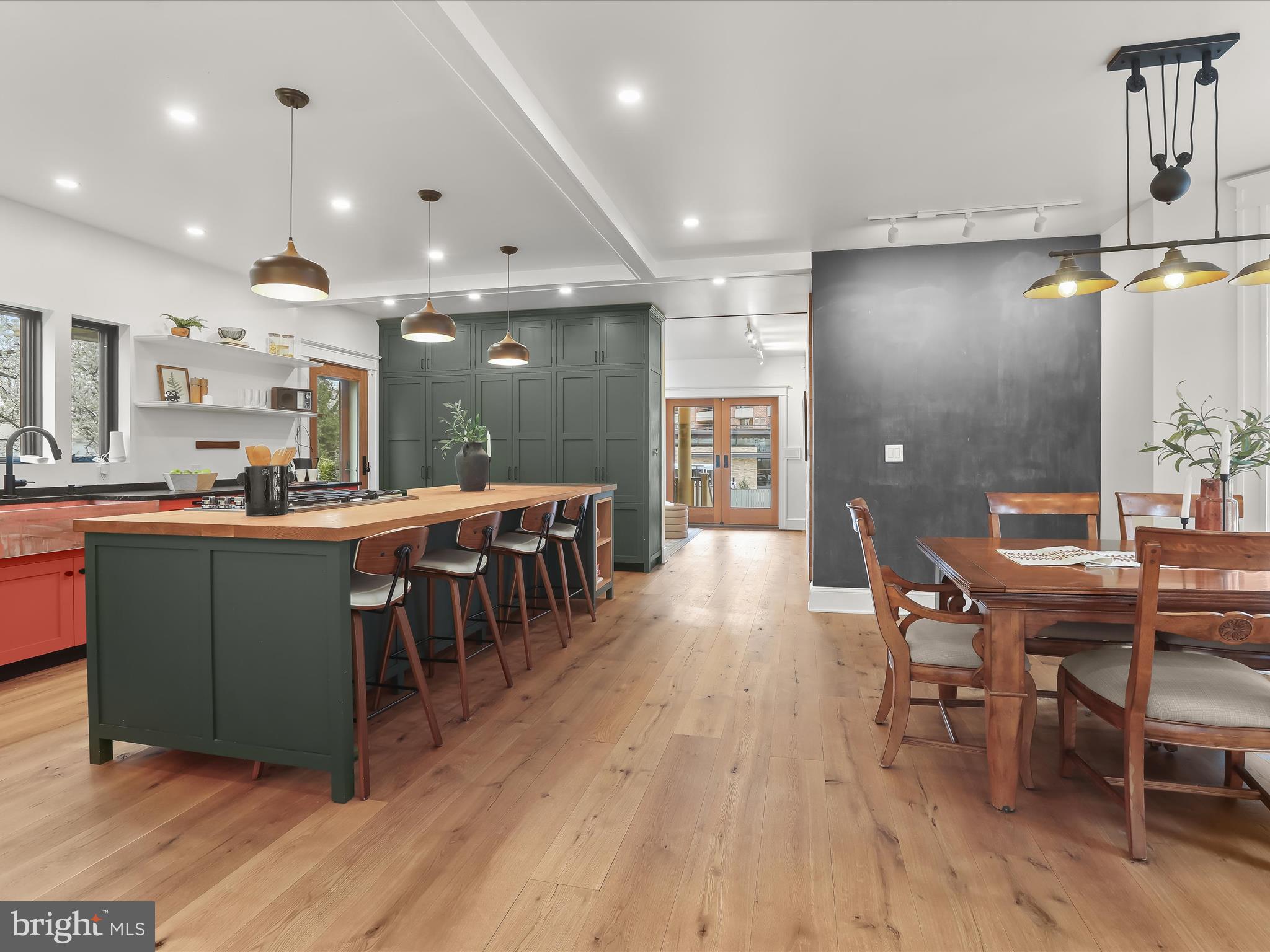 ROLAND PARK - Residential