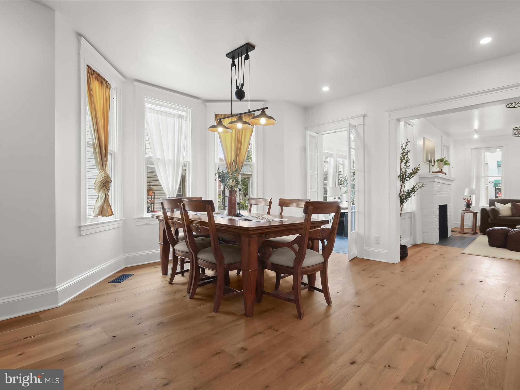 ROLAND PARK - Residential