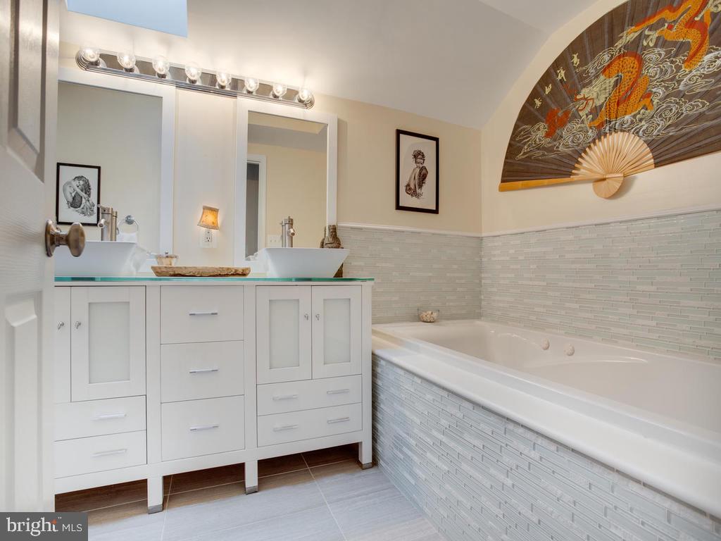 NORTH CHESAPEAKE BEACH - Residential Lease