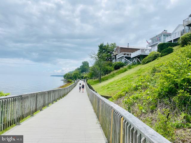 NORTH CHESAPEAKE BEACH - Residential Lease